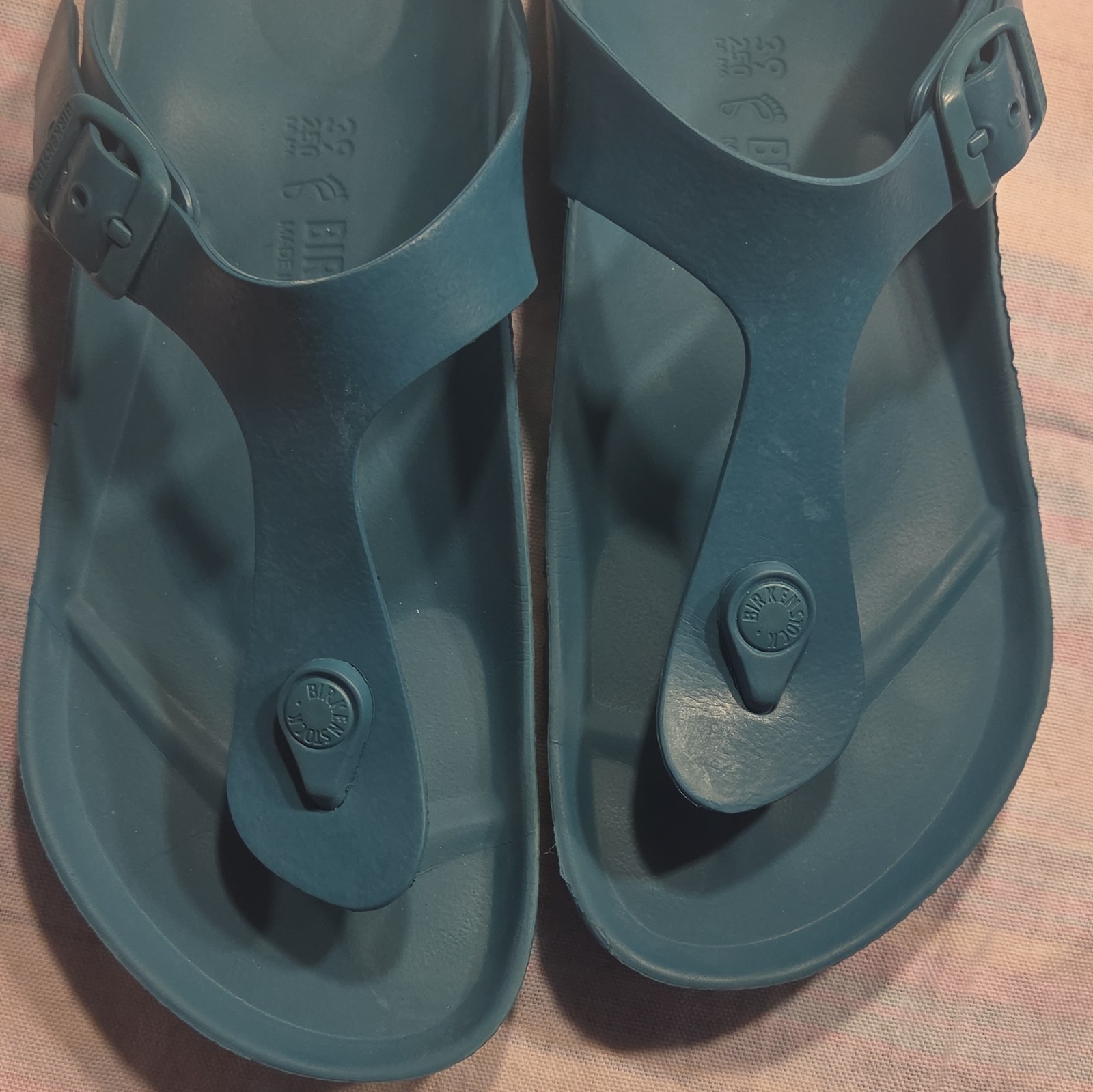Birkenstock Women’s Turquoise Thong Sandals Gizeh EVA Waterproof EU 39 US 8 -8.5