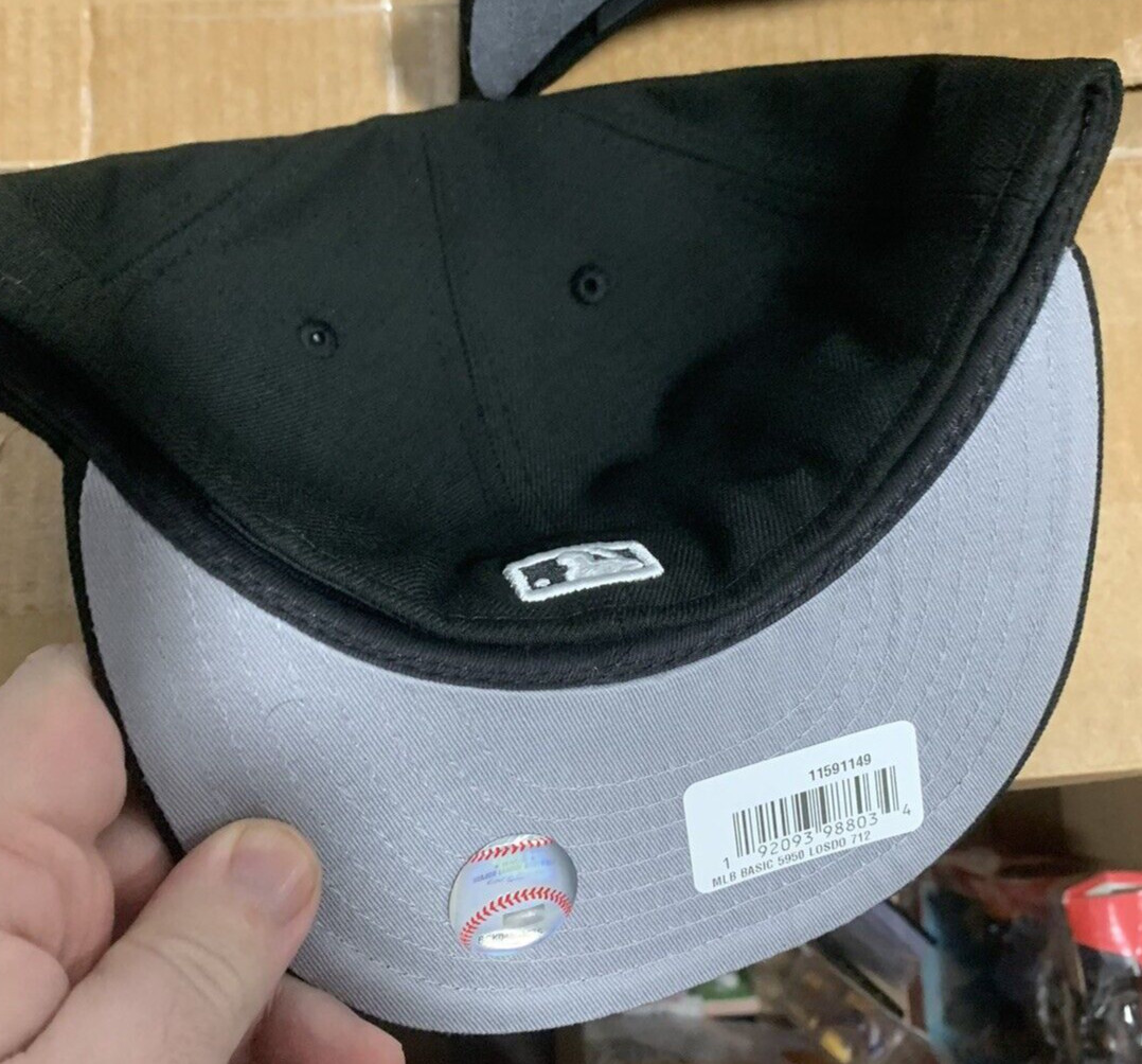 New Era 59Fifty Hat Basic Los Angeles Dodgers Black Fitted POLYESTER HAT 7 1/4