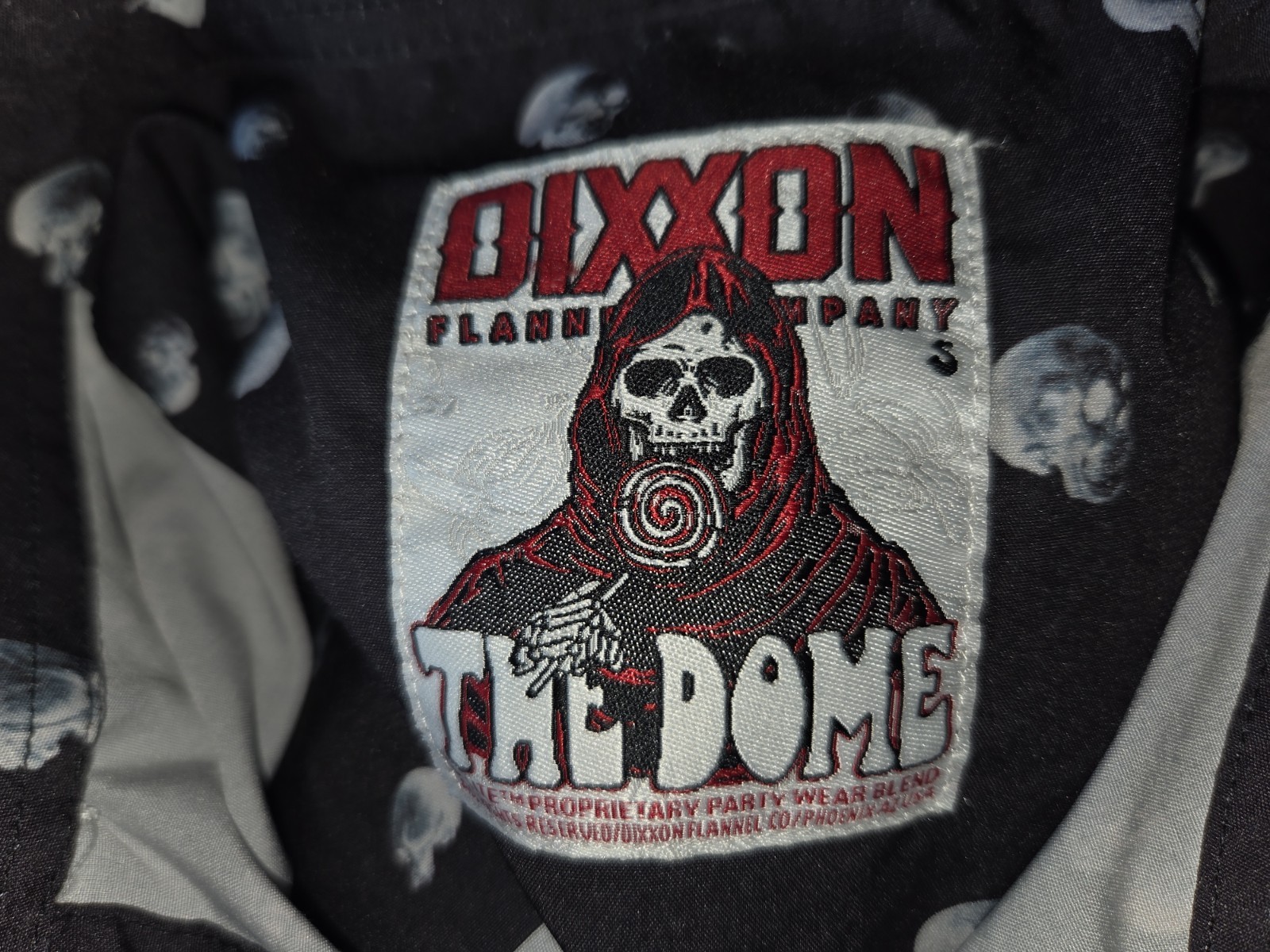 EX Dixxon The Dome Women’s Black Skull Print D-Lite Button-Up Shirt Party Shirt