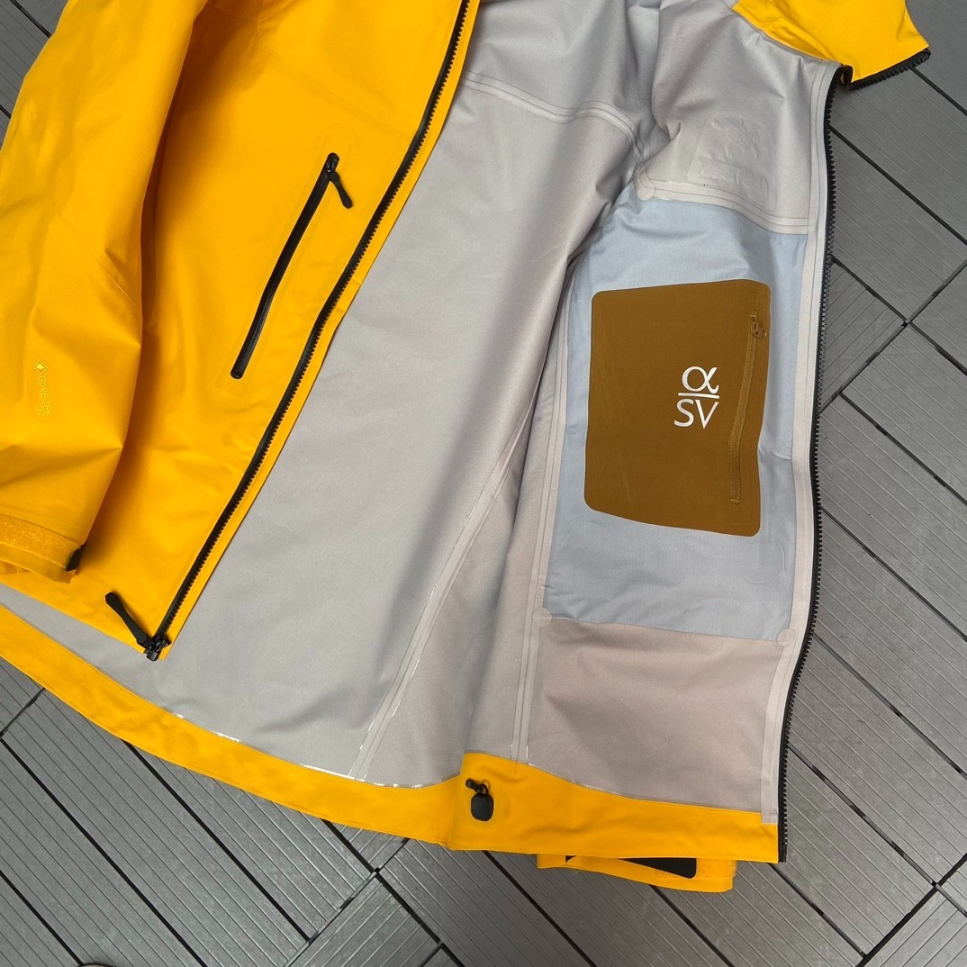 Arcteryx Alpha SV winter Jacket Men’s light Yellow Size L new