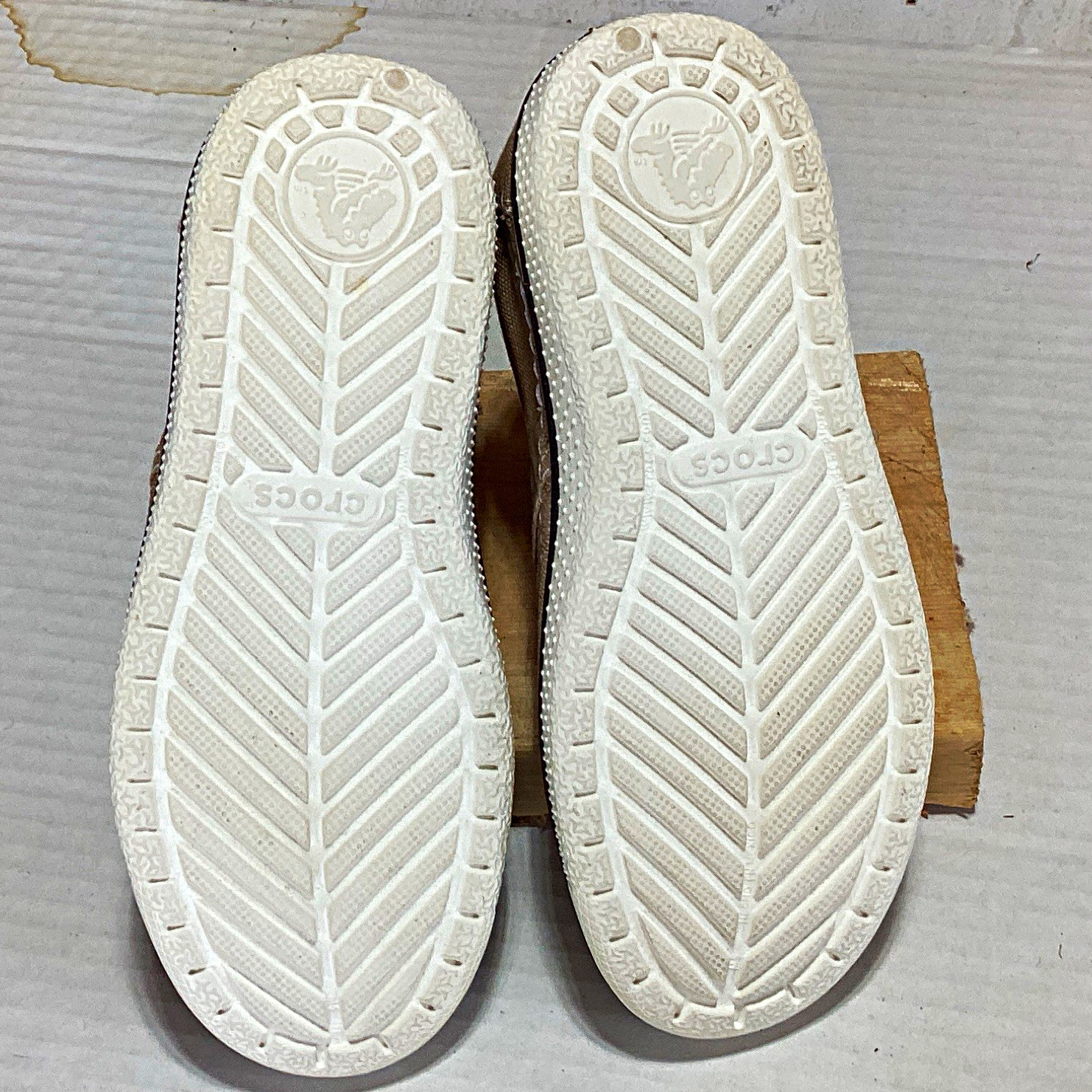 Crocs Hoover Unisex Canvas Slip-On Casual Shoes size M5 W7 J6