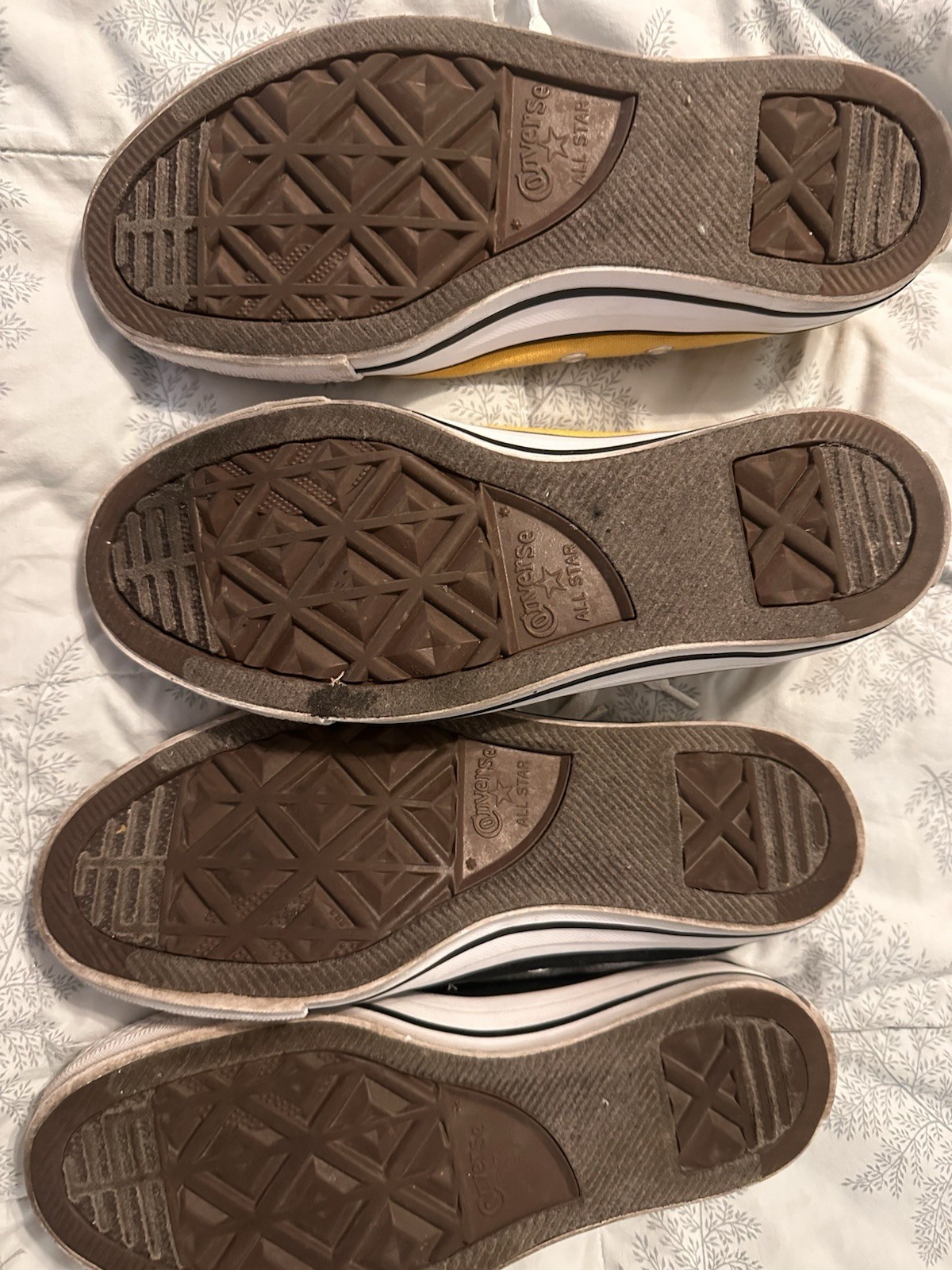 2 Pairs Converse Chuck Taylor All Star Low Yellow & Black Sneakers W 6 M 4