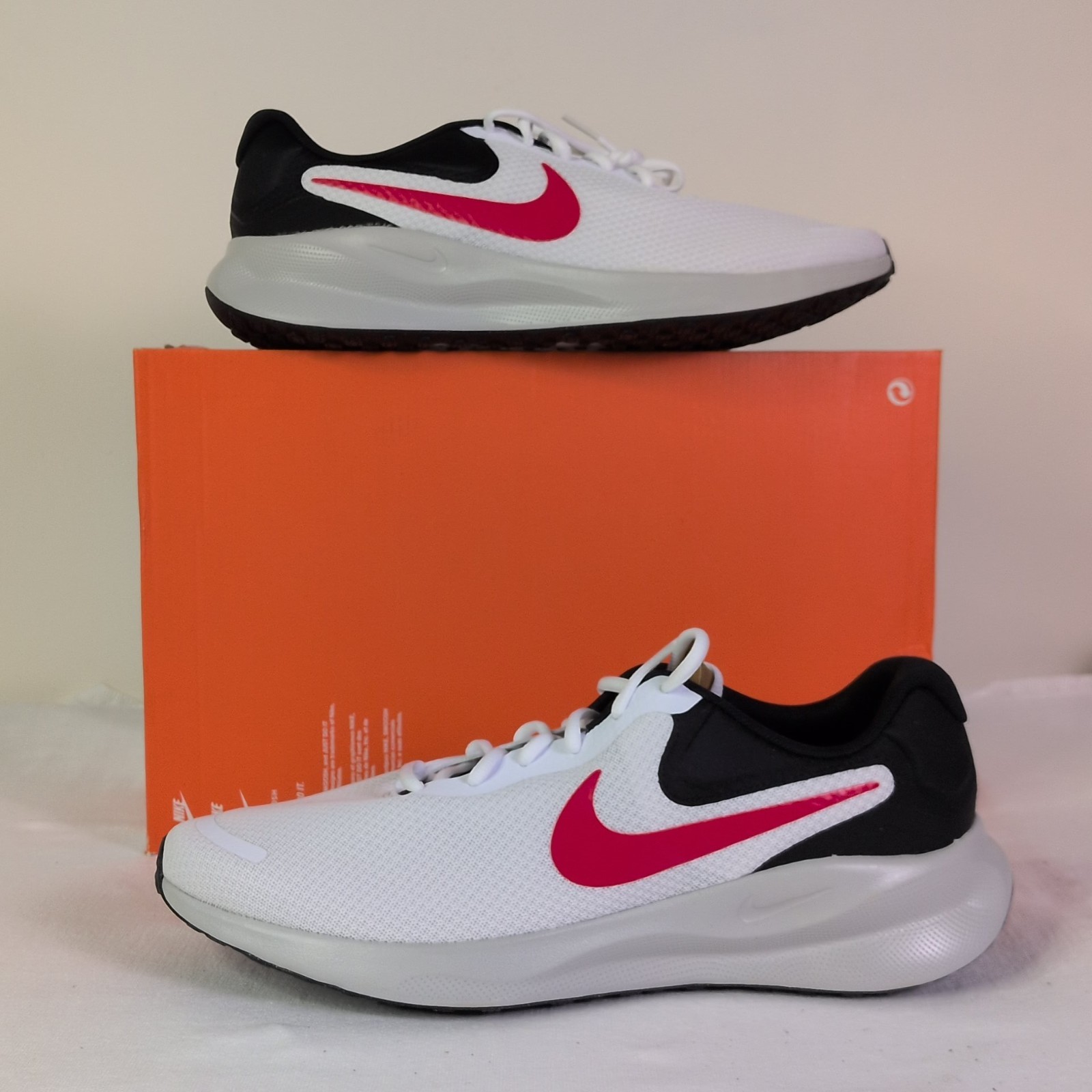 Nike Revolution 7 Men’s Size 12 White Red Running Athletic Shoes FB2207 102 New