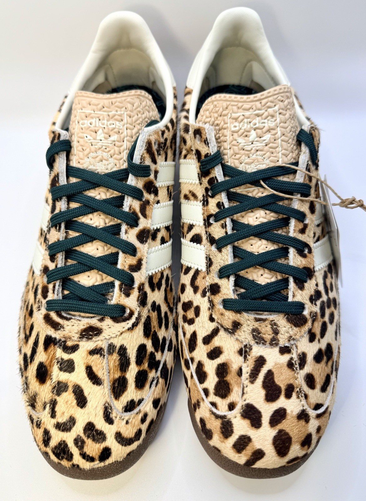 Brand New adidas Unisex Low Top Lace Up Athletic Sneakers Leopard Animal 7.5W