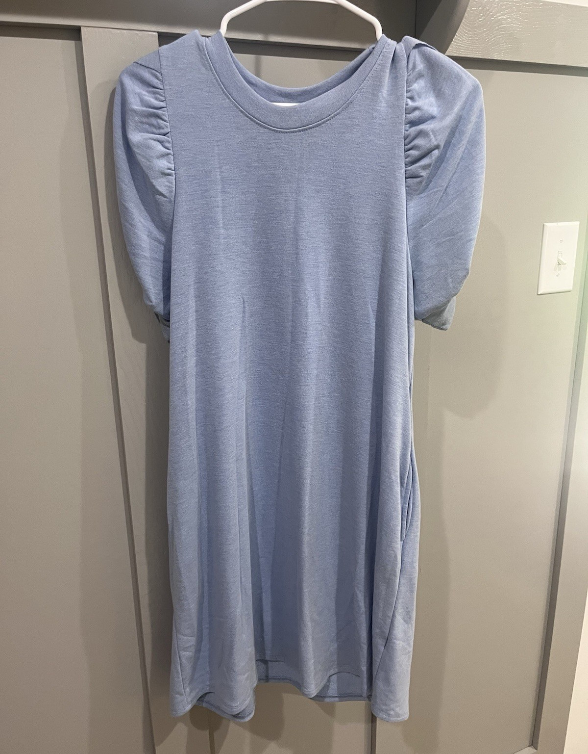 Women’s Size M Blue Knit Round Neck Shift Knee Dress Puff Half Sleeve Ruffle