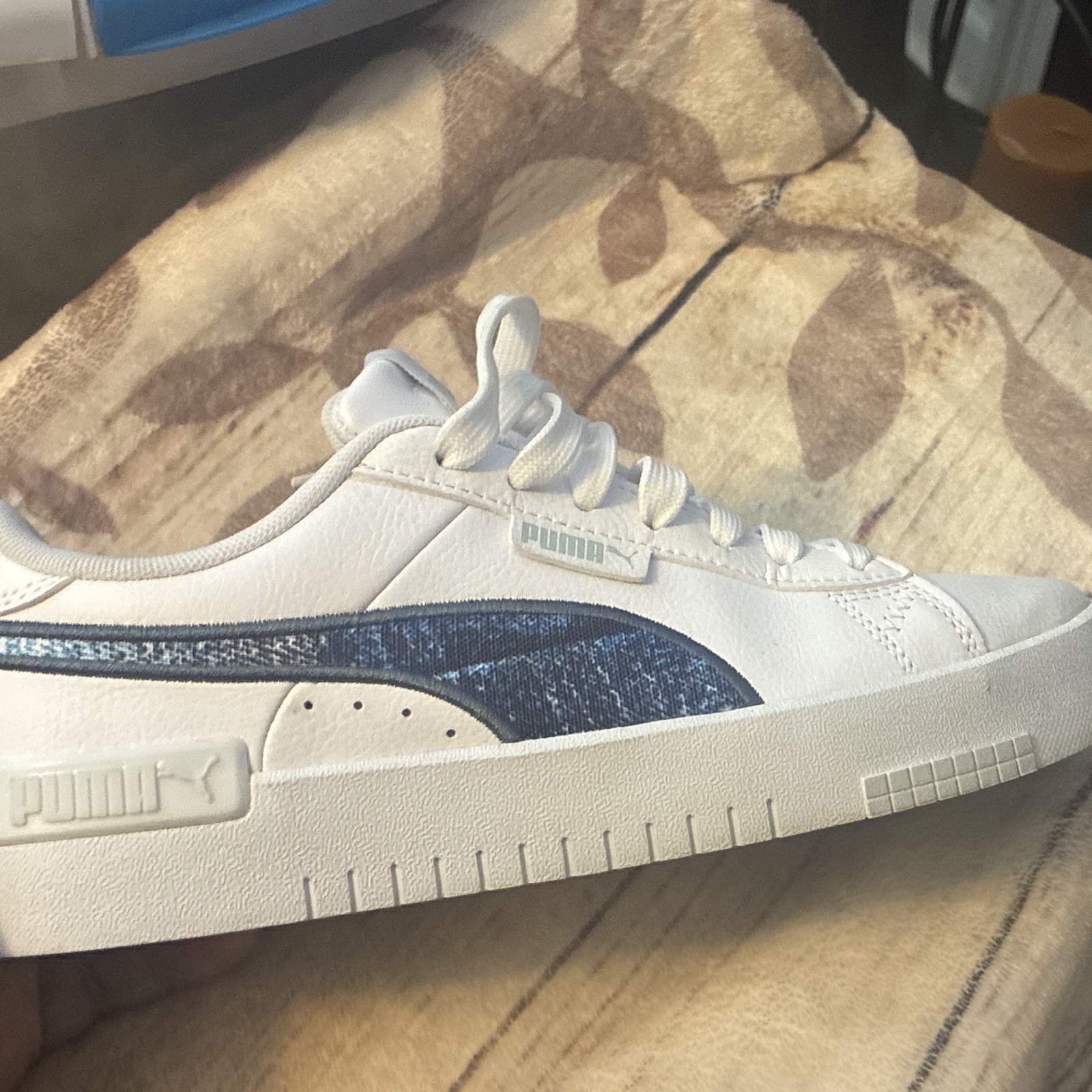 PUMA Men’s Athletic Sneaker Low Top Lace-Up White Blue Activewear Casual
