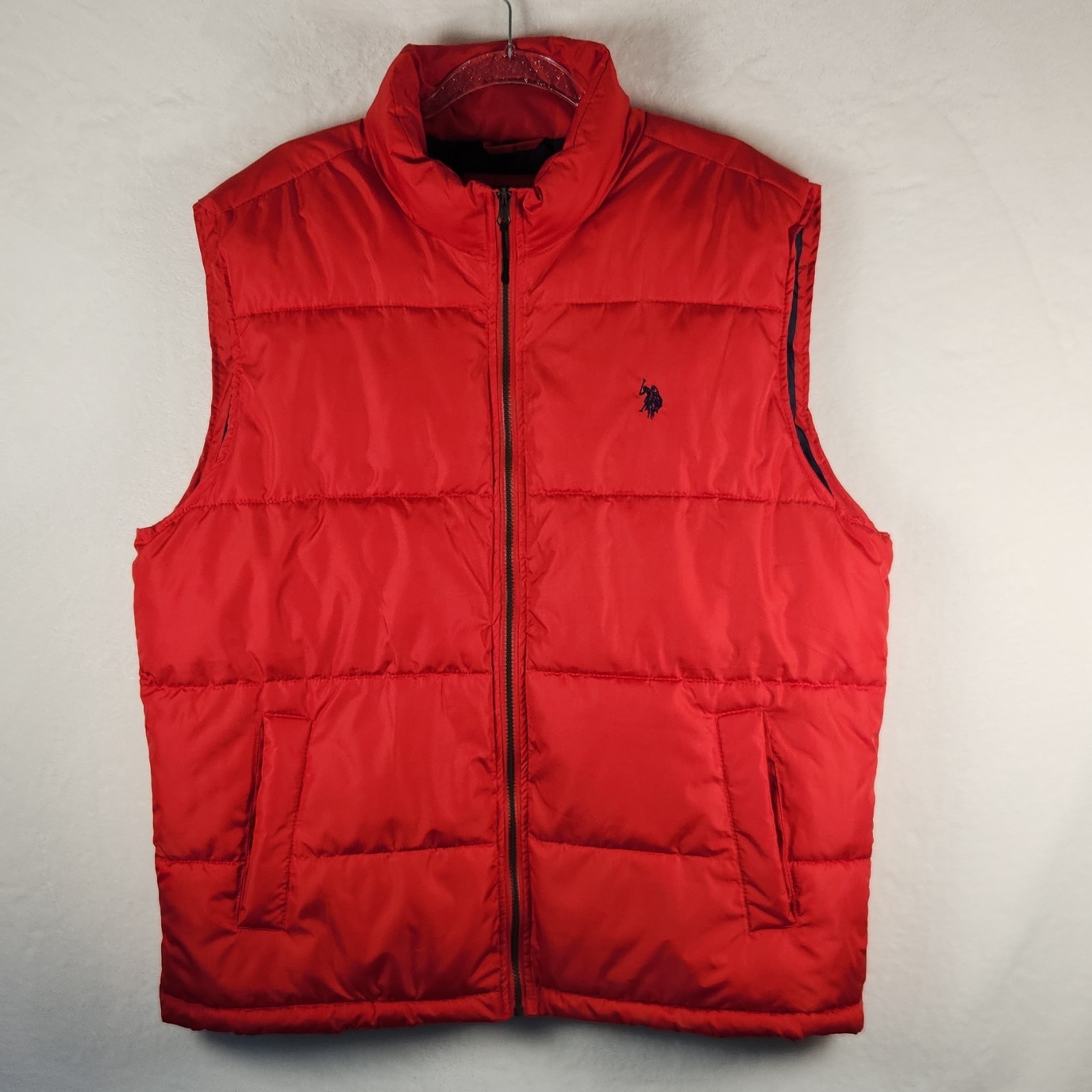 US Polo Assn. Men’s Puffer Vest, Red with Navy Blue Lining Zip Up Size XL