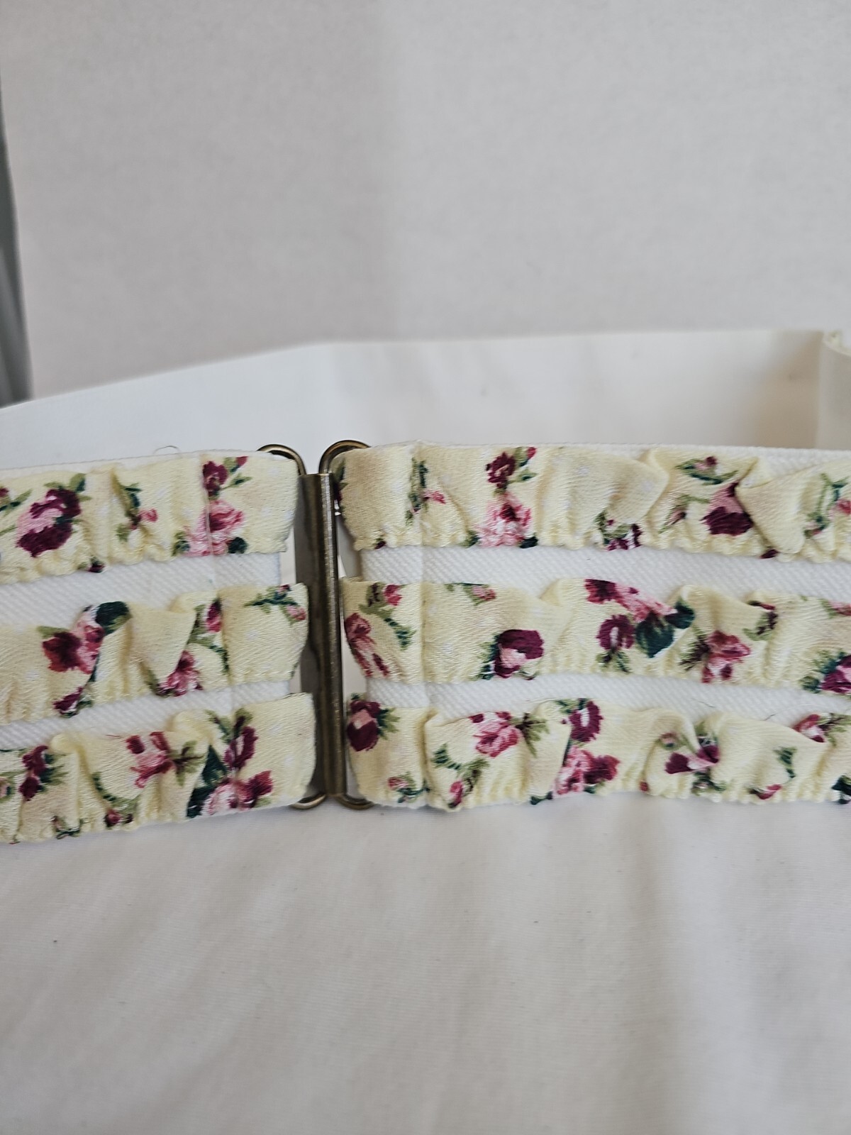 BCBGeneration Belt Wide Waist Flower Pattern Elasticated Stretch Size M/L