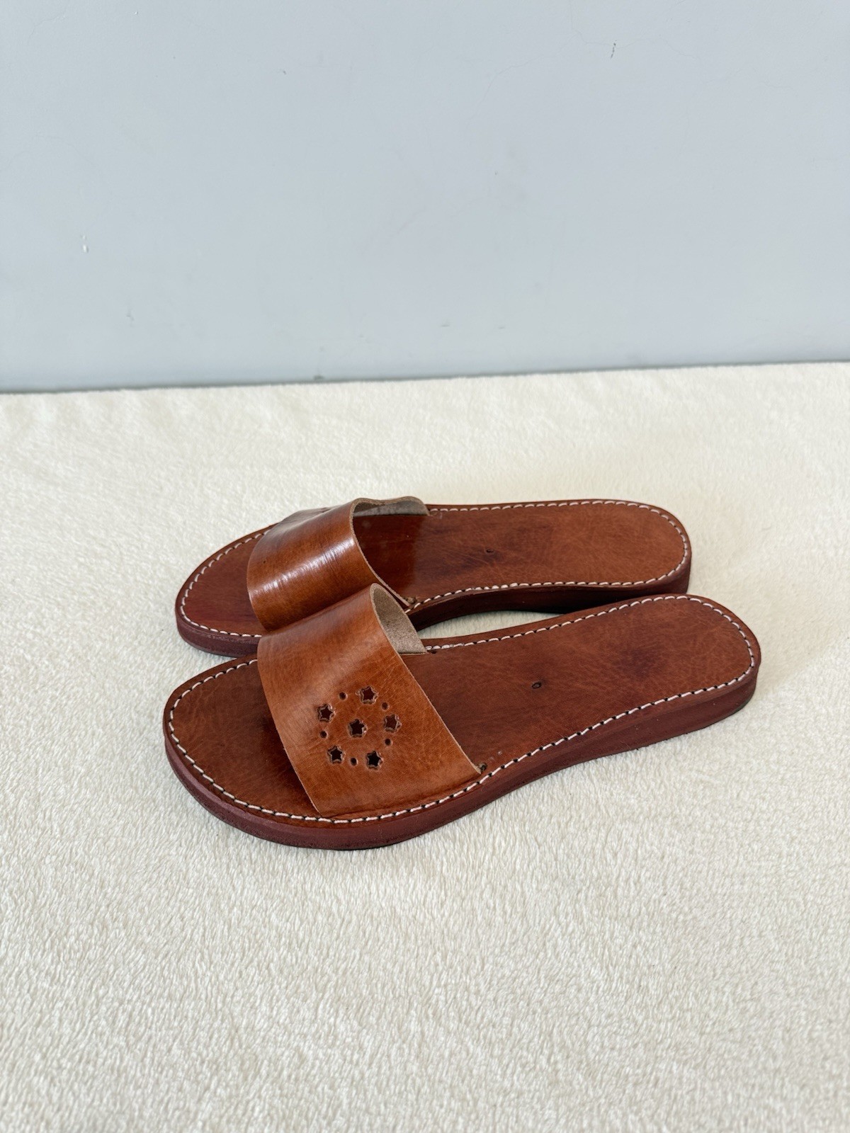 Handcrafted Genuine Leather Sandals for Women – Black Single Strap