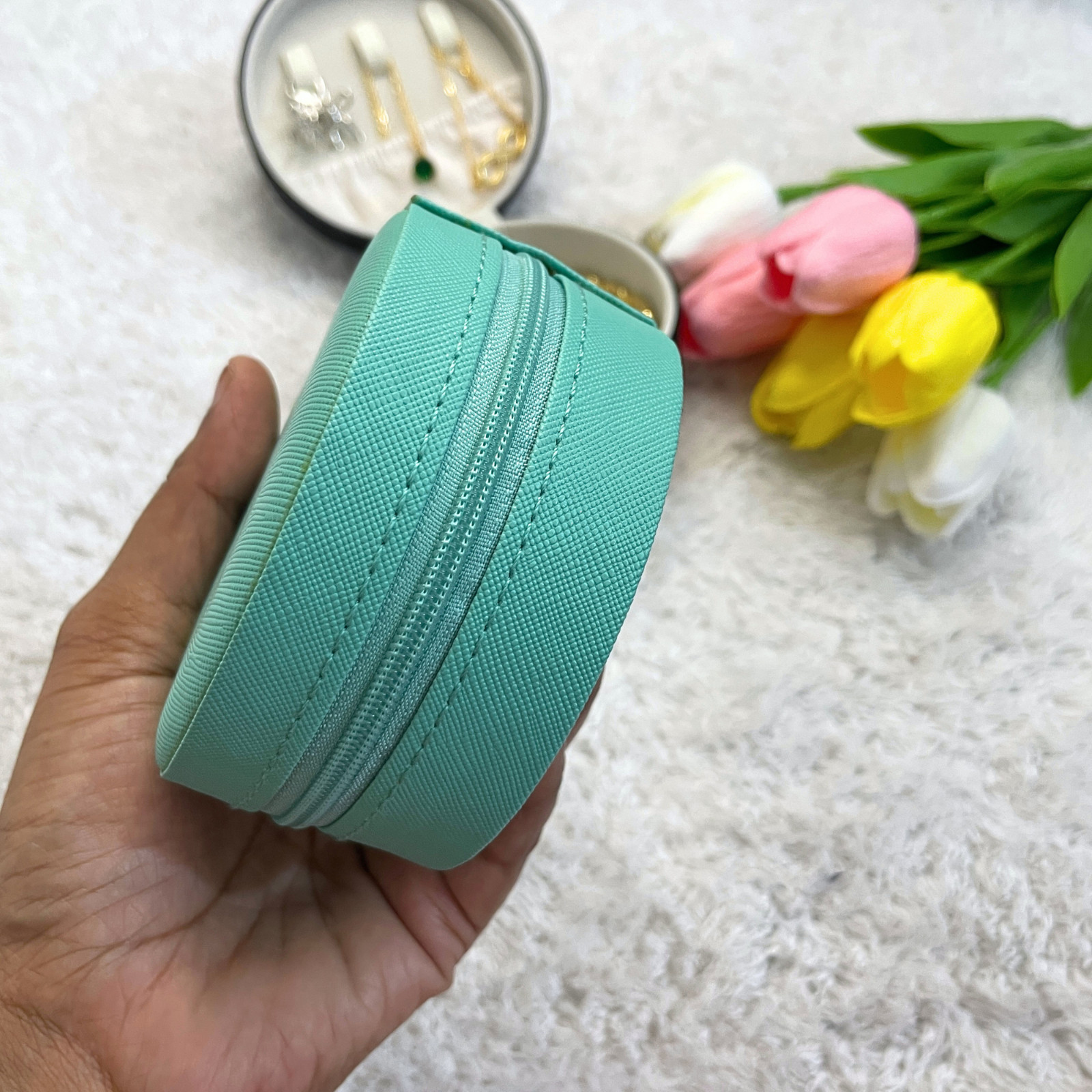 Personalized Round Jewelry Box Custom Name Birth Flower Bridesmaid Gift Case