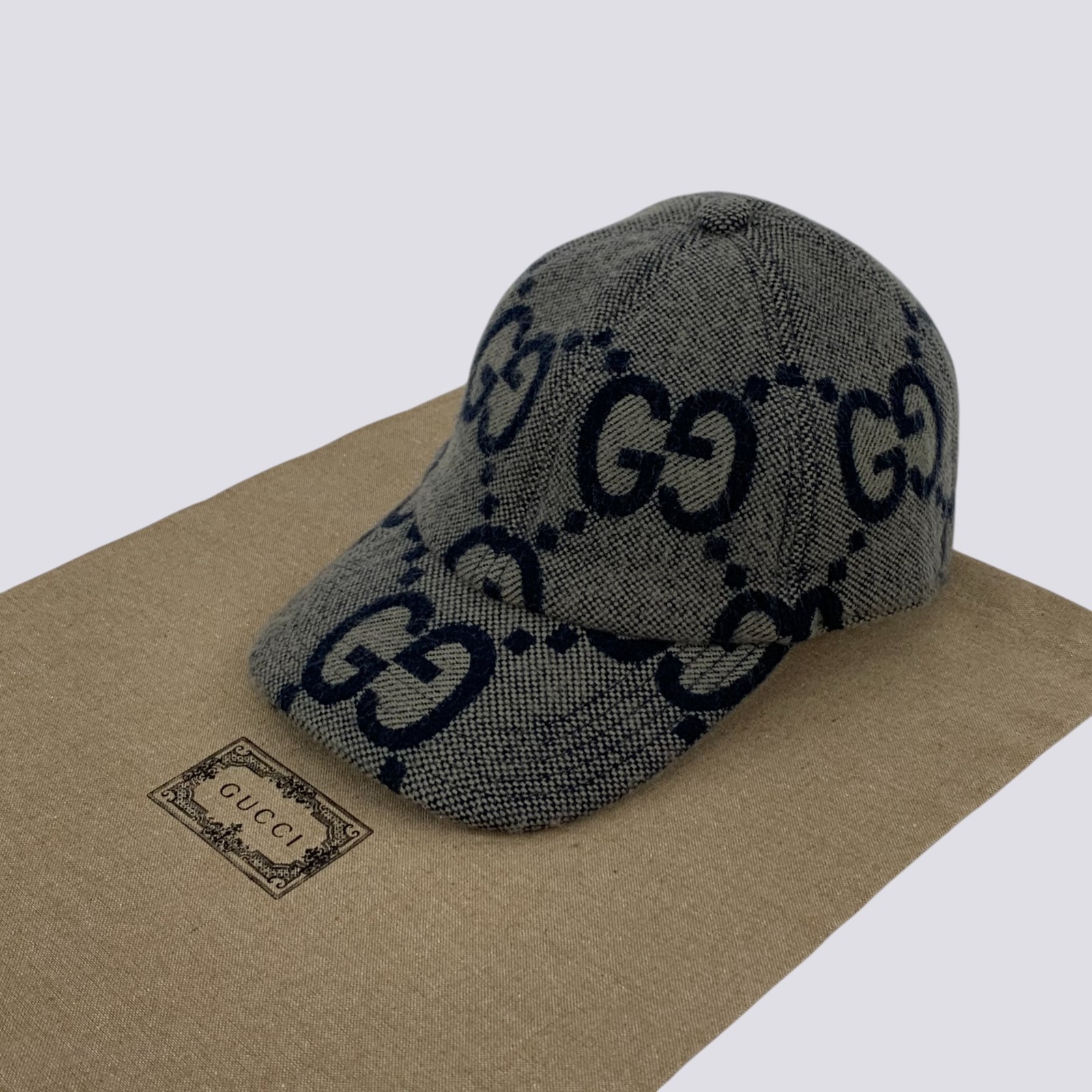 Gucci GG Monogram Logo Jumbo Wool Canvas Baseball Cap Hat Gray Size M