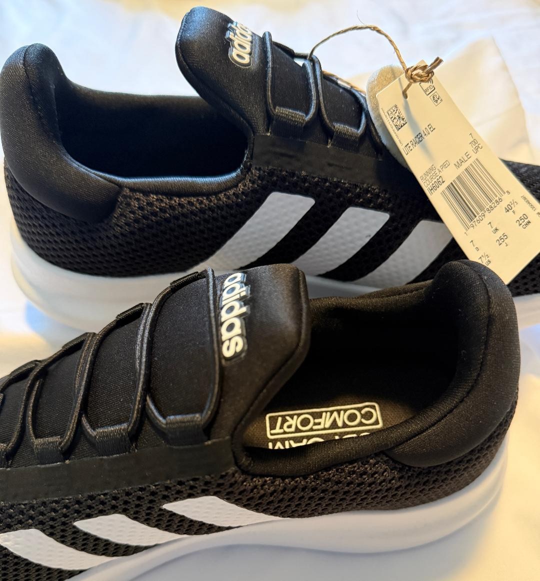 New Men’s Adidas 7.5 Lite Racer 4.0 Cloudfoam Comfort Running Shoes Black White