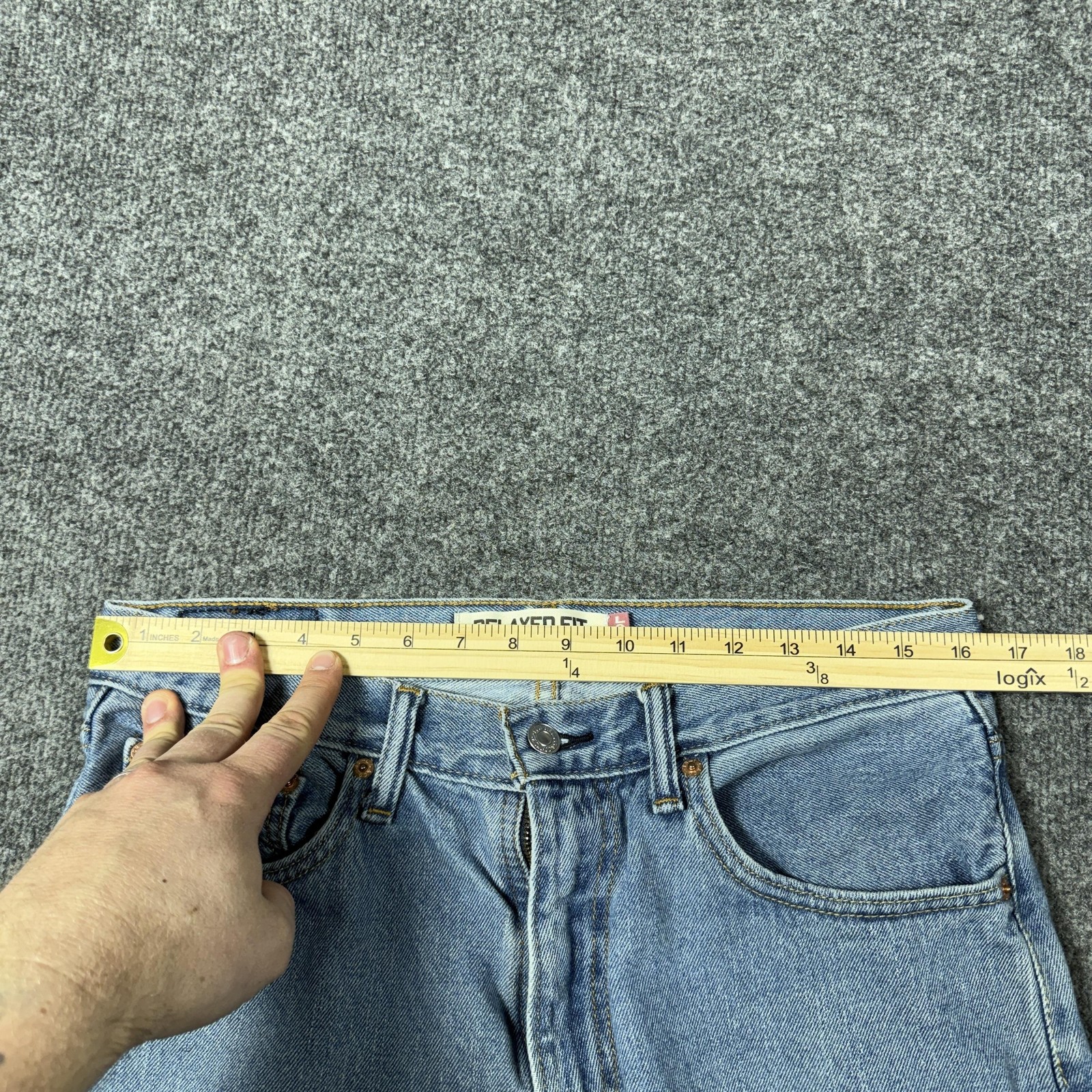 Levis 550 Relaxed Taper Jeans Mens 33×35 Light Wash Blue Denim Pants Casual