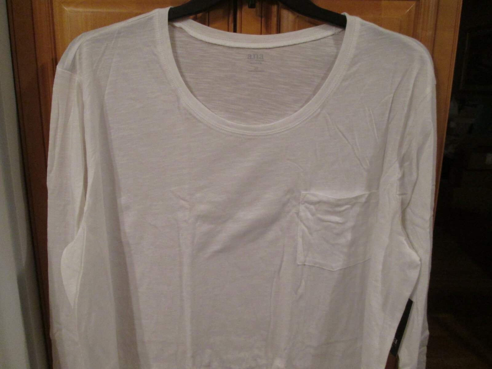 a.n.a. Womans Long Sleeve White Textured Lightweight Pocket Crew Neck Top Sz 2X