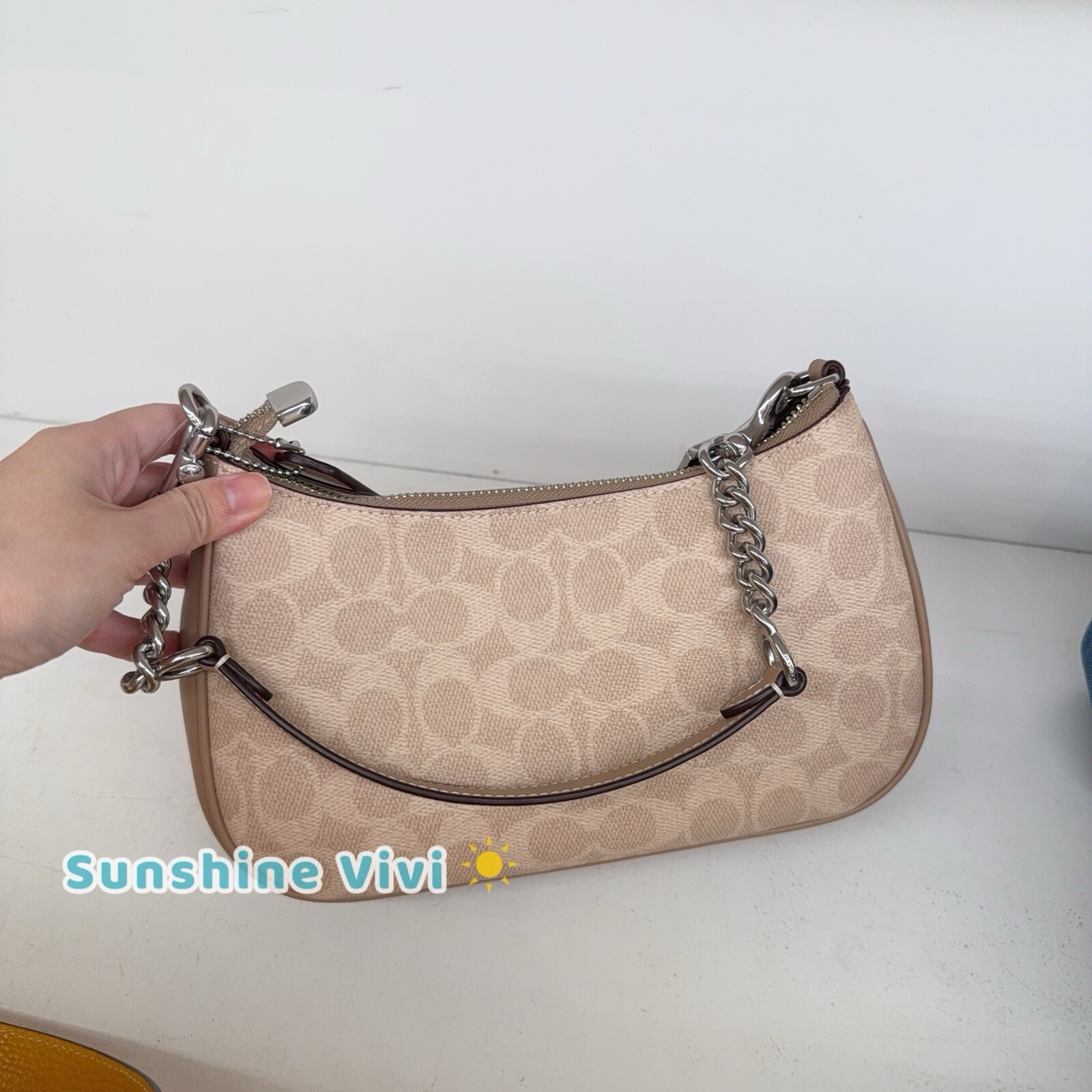 NWT bundle Coach Teri Shoulder Bag cv933 Sand & CCN71 Silk Skinny Scarf pink
