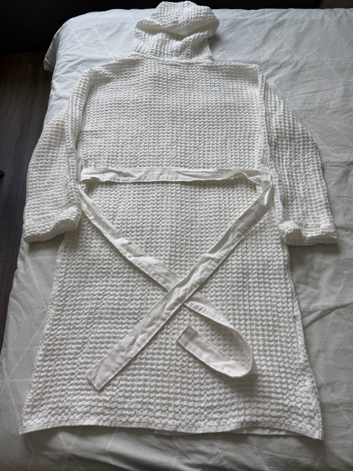 ONSEN Supima Cotton Waffle Bath Robe Hooded White Size M Unisex Luxury Spa Hotel