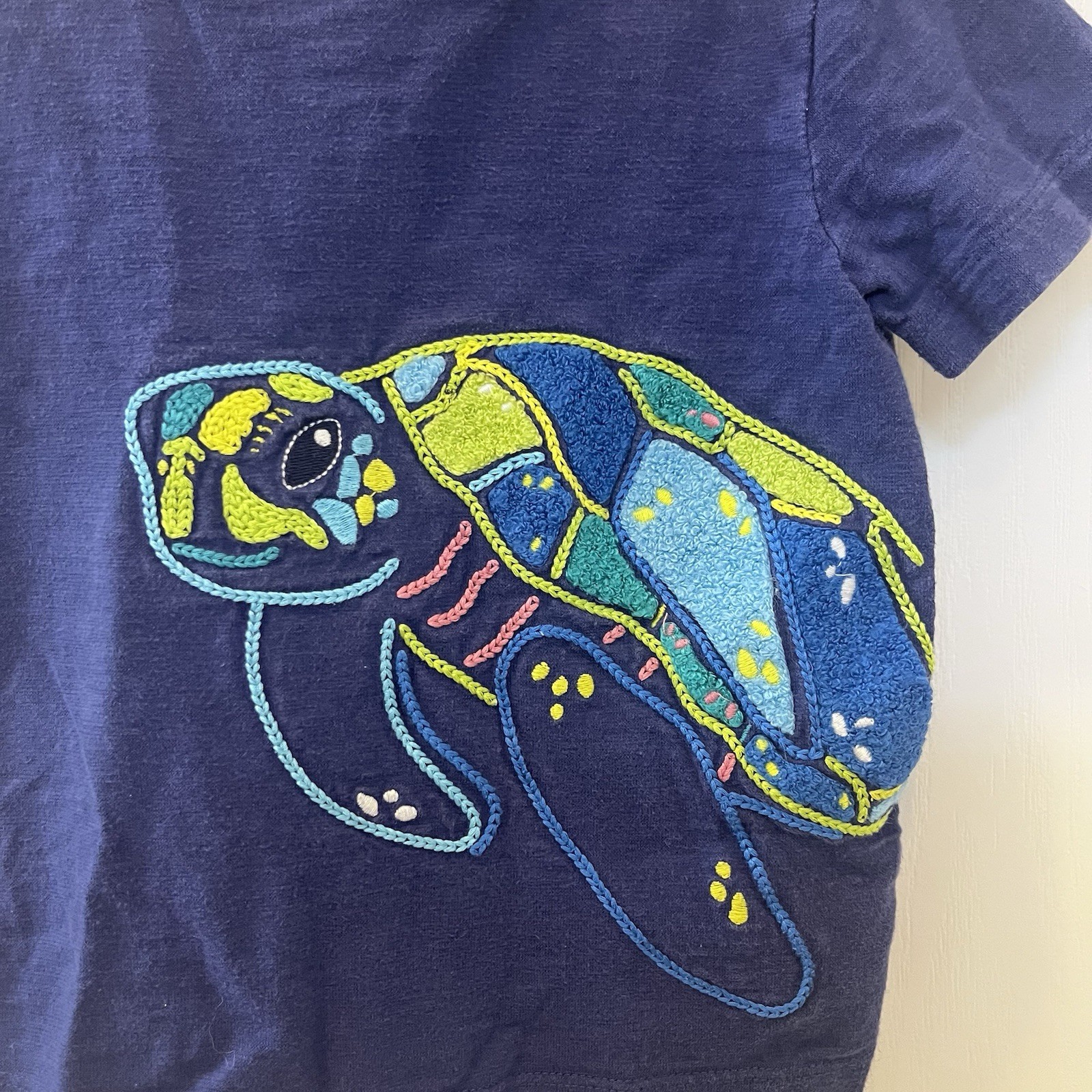 Mini Boden Sea Turtle Applique T-Shirt Top Tee Blue Boys Size 2-3 years
