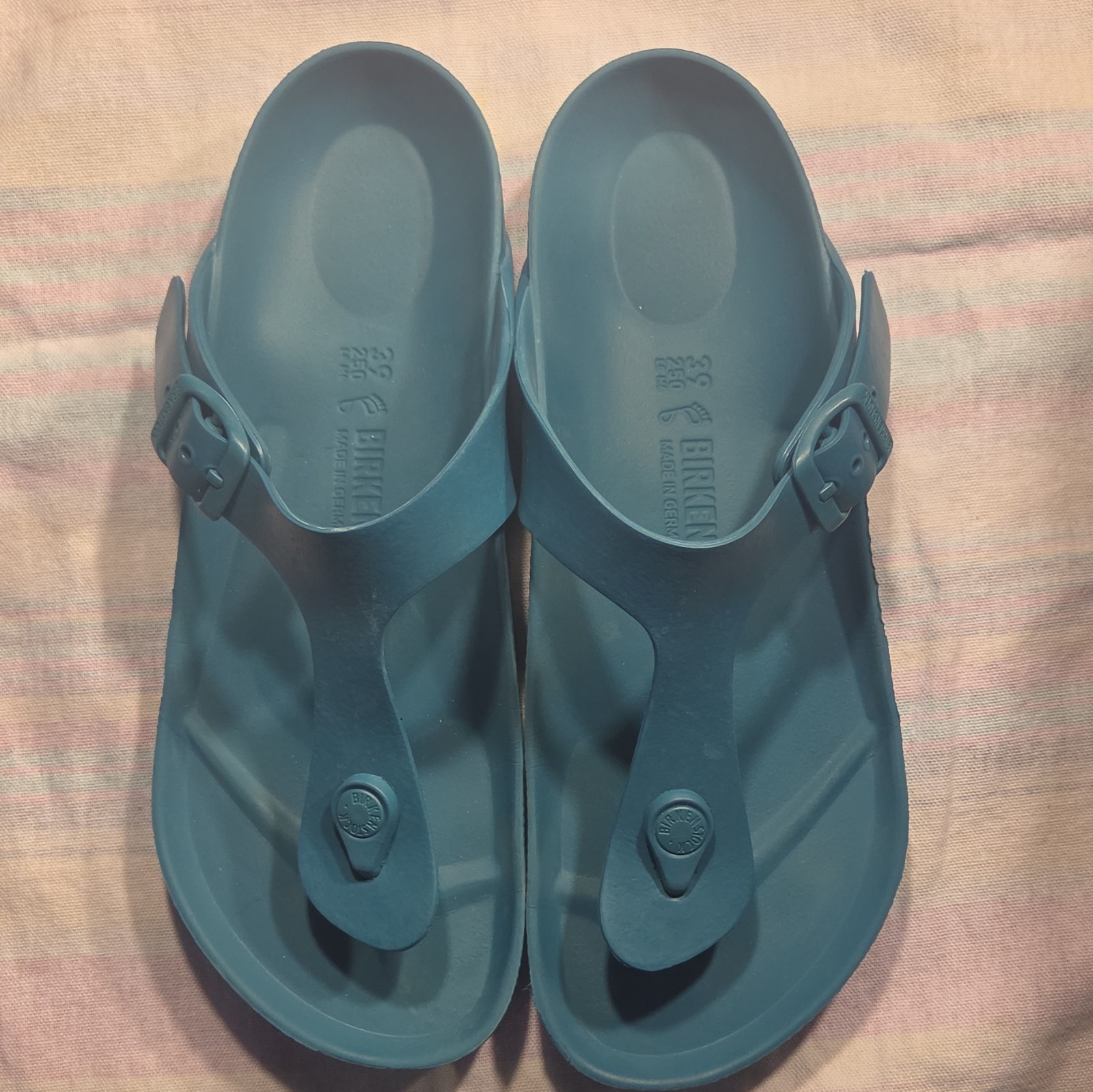 Birkenstock Women’s Turquoise Thong Sandals Gizeh EVA Waterproof EU 39 US 8 -8.5