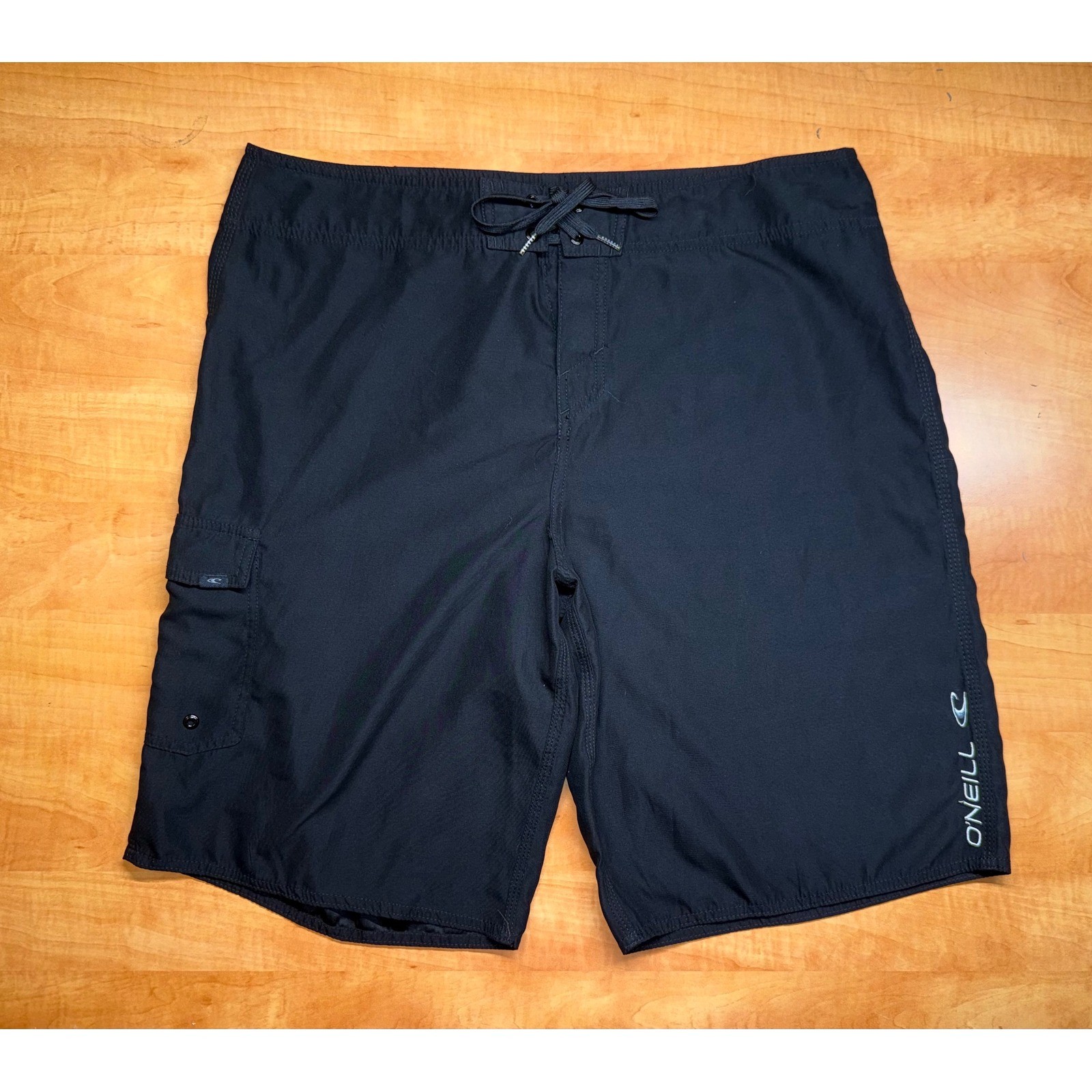 ONeill Mens Board Shorts Black Cargo Pocket Swim Trunks Size 38 Solid Logo