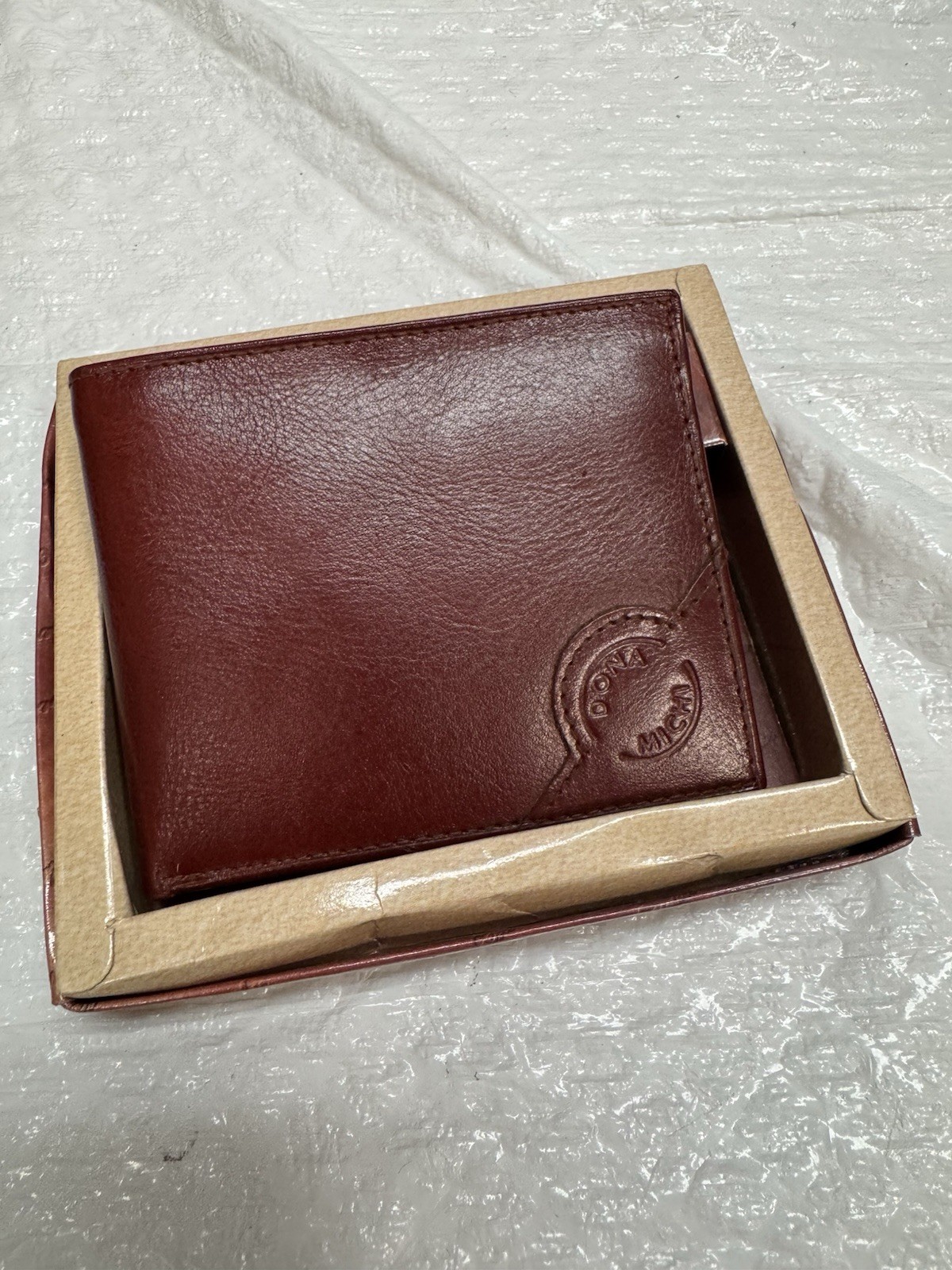 Dona Michi Genuine Leather Bi-Fold Wallet Brown Men’s Credit Card ID Holder