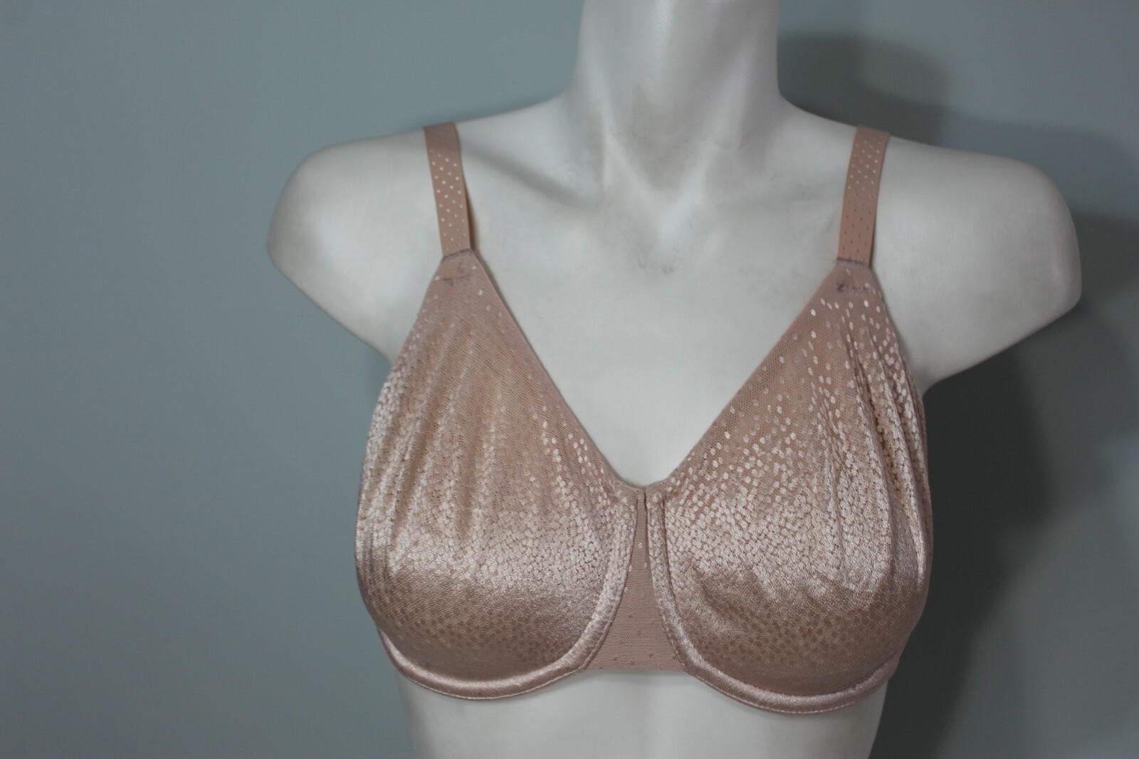 Wacoal 855303 Back Appeal Unlined Underwire Full Coverage Bra Size 36C
