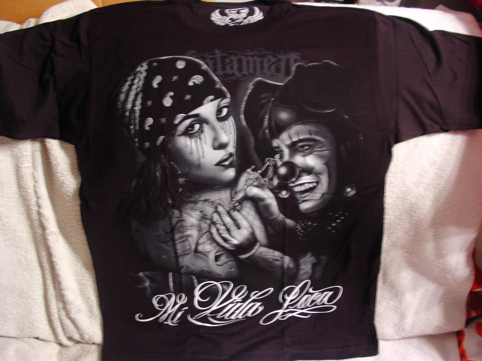 TATTOO MI VIDA LOCA UNTAMED JOKER SMILE NOW CRY LATER MASK T-SHIRT