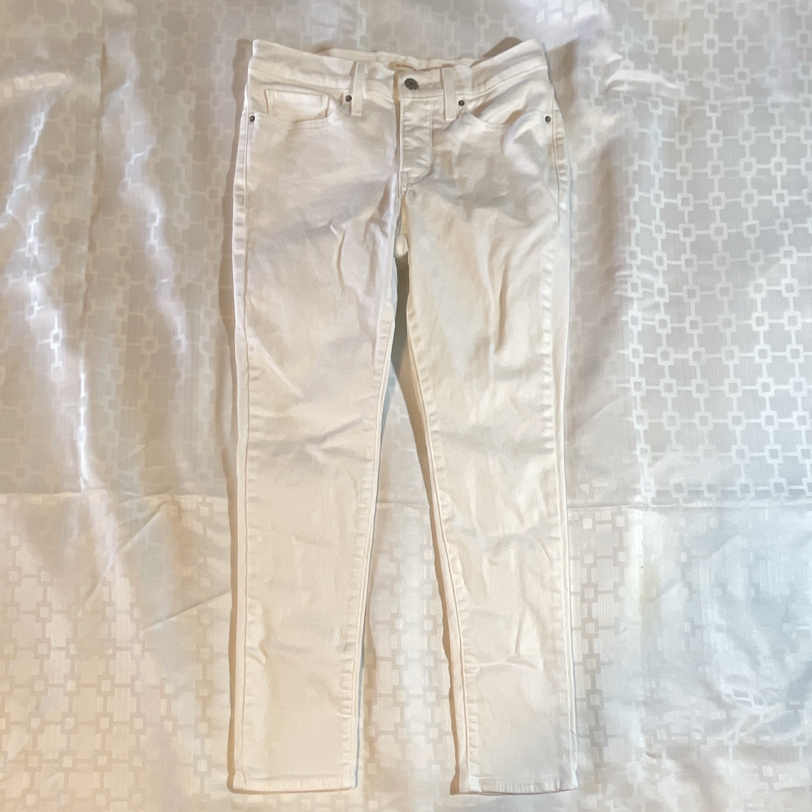 Women’s White Levi 311 Shaping Skinny Jeans, Stretch Comfort, Size: 29