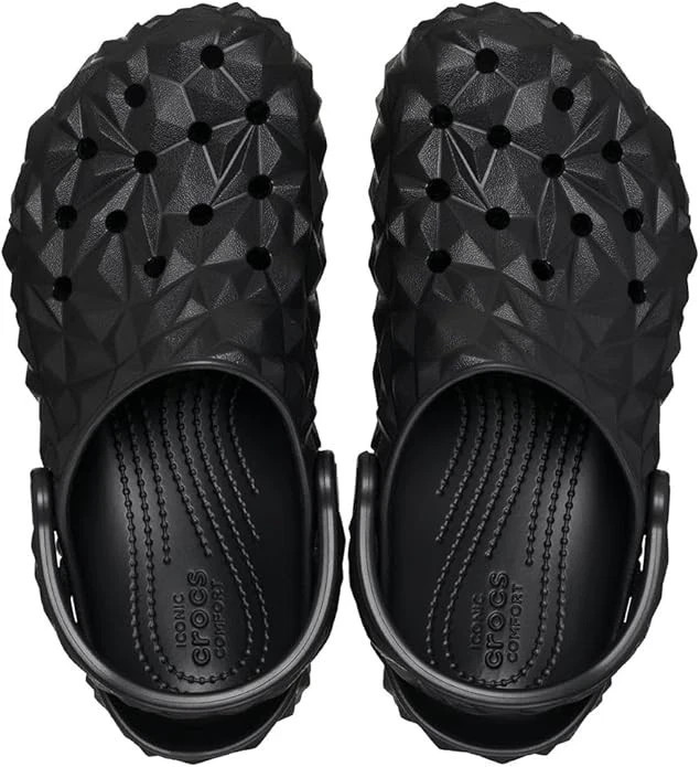 Crocs Unisex-Adult Classic Geometric Clog Lightweight Water-Friendly