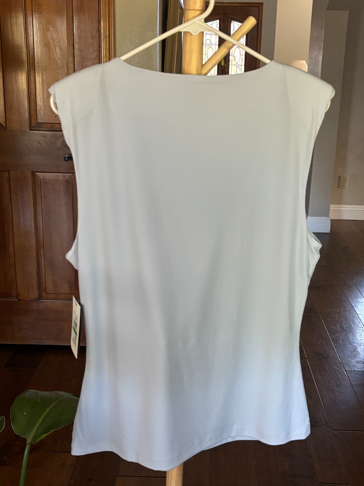 DKNY Suits Ice Blue Sleeveless Shell Top Size L NWT Shoulder Pads Stretch