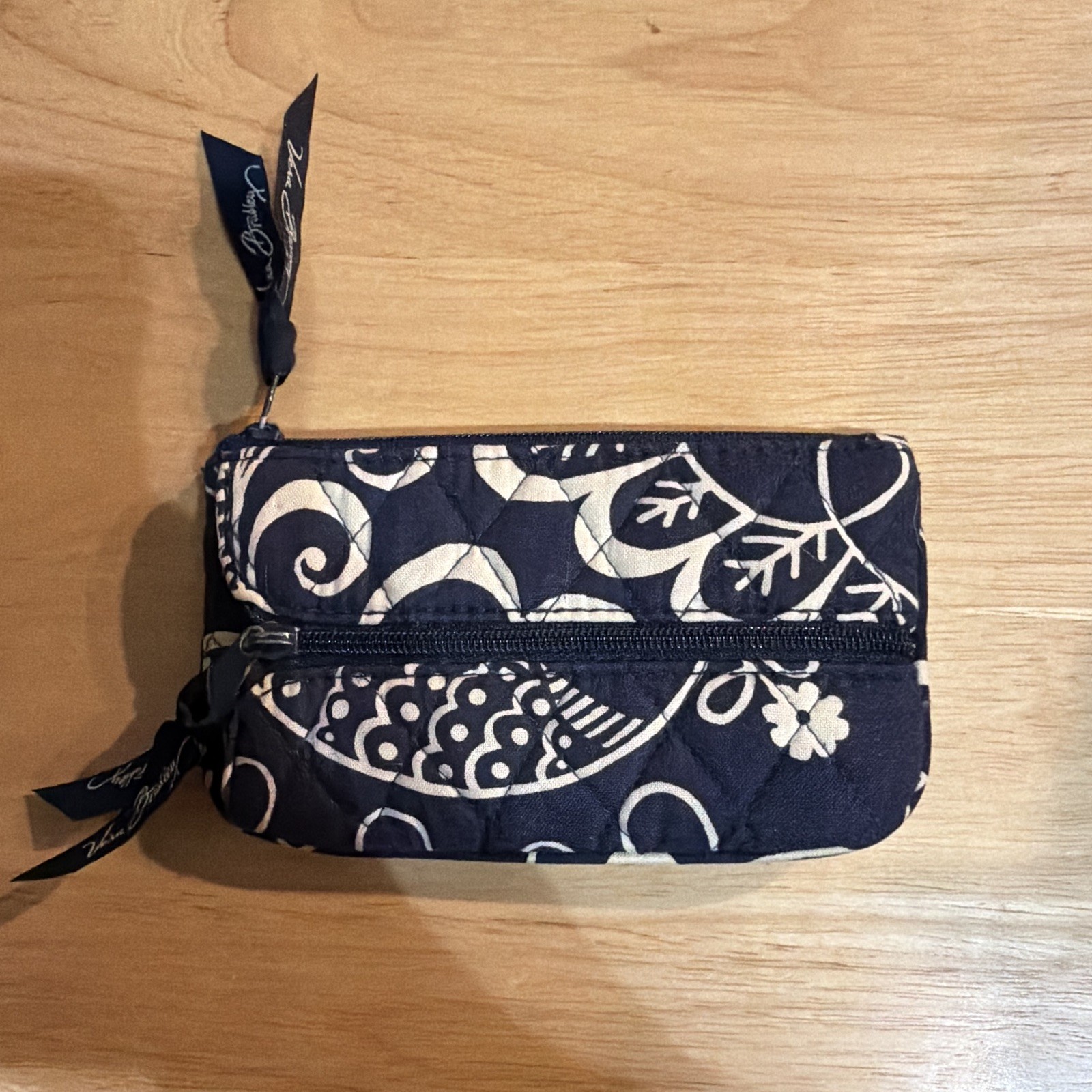 Vera Bradley Blue White Floral Zip Wallet Zipper Key Ring Clip Logo Accent