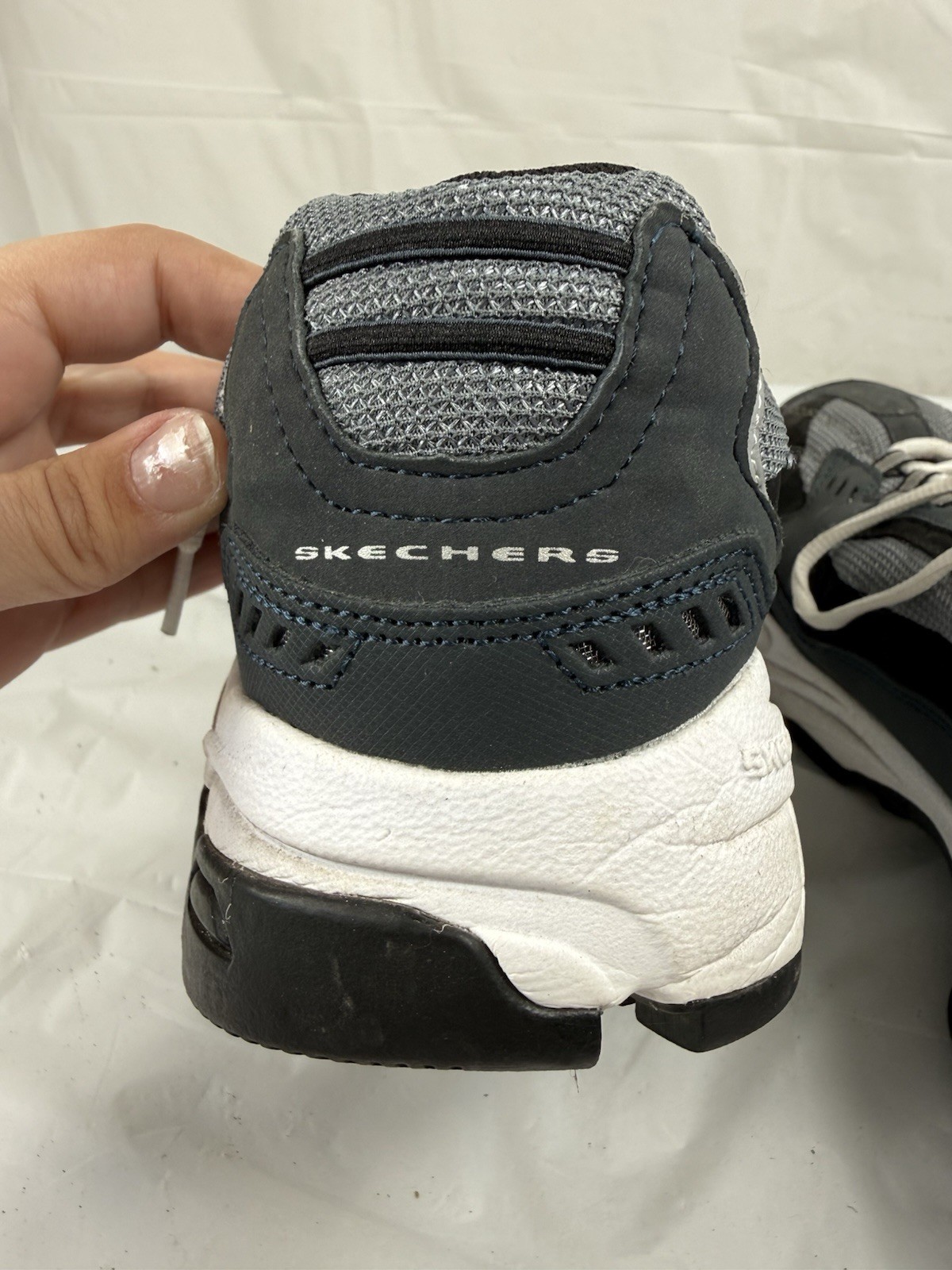Skechers Stamina Nuovo Men Leather Walking Casual Sporty Sneakers Shoes 10