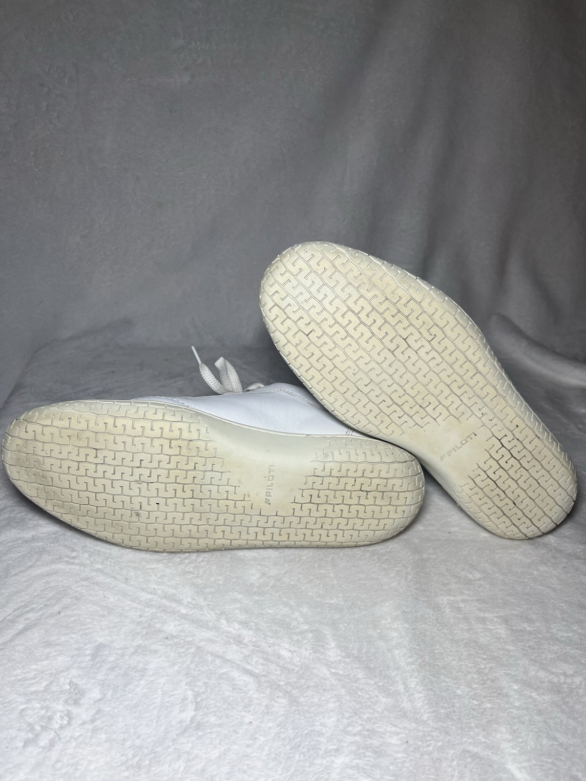 Piloti Shift Driving Sneakers Low Top White Leather Men’s Size 8