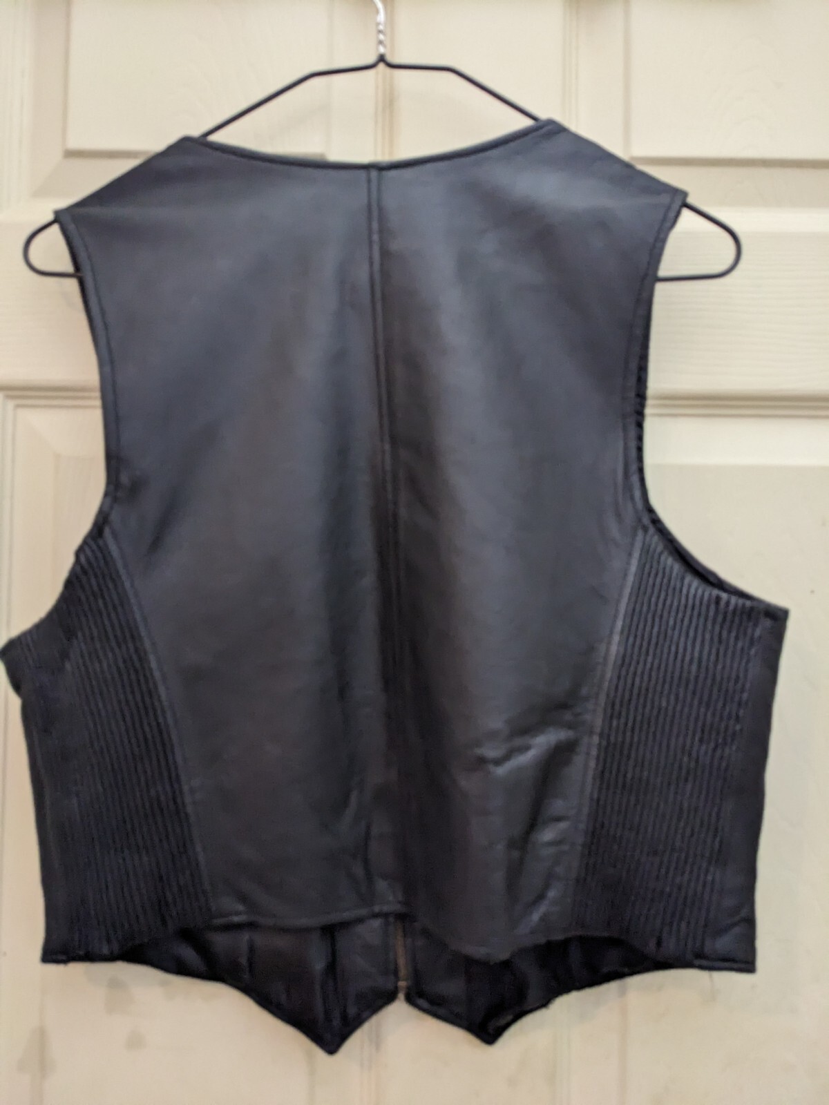 NWOT Dona Michi Womans Black Leather Motorcycle Fashion Vest MED Exc. Cond NEW!