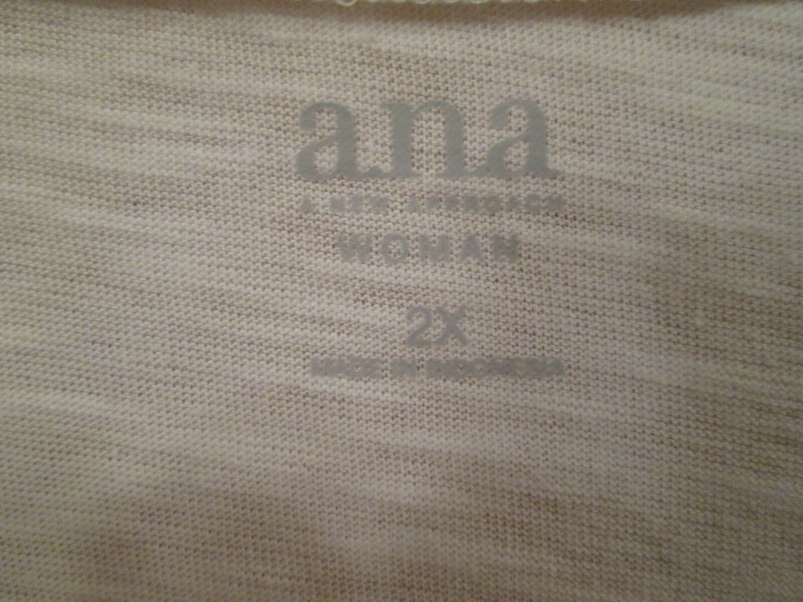 a.n.a. Womans Long Sleeve White Textured Lightweight Pocket Crew Neck Top Sz 2X
