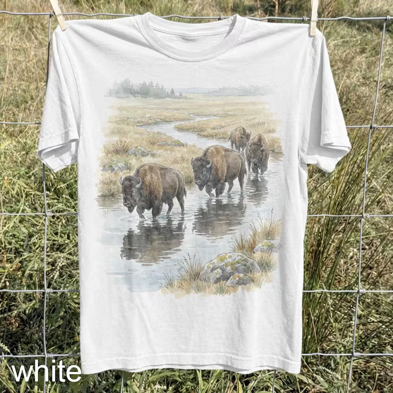 Bison River Vintage Retro Wildlife Animal Nature Comfort Tee