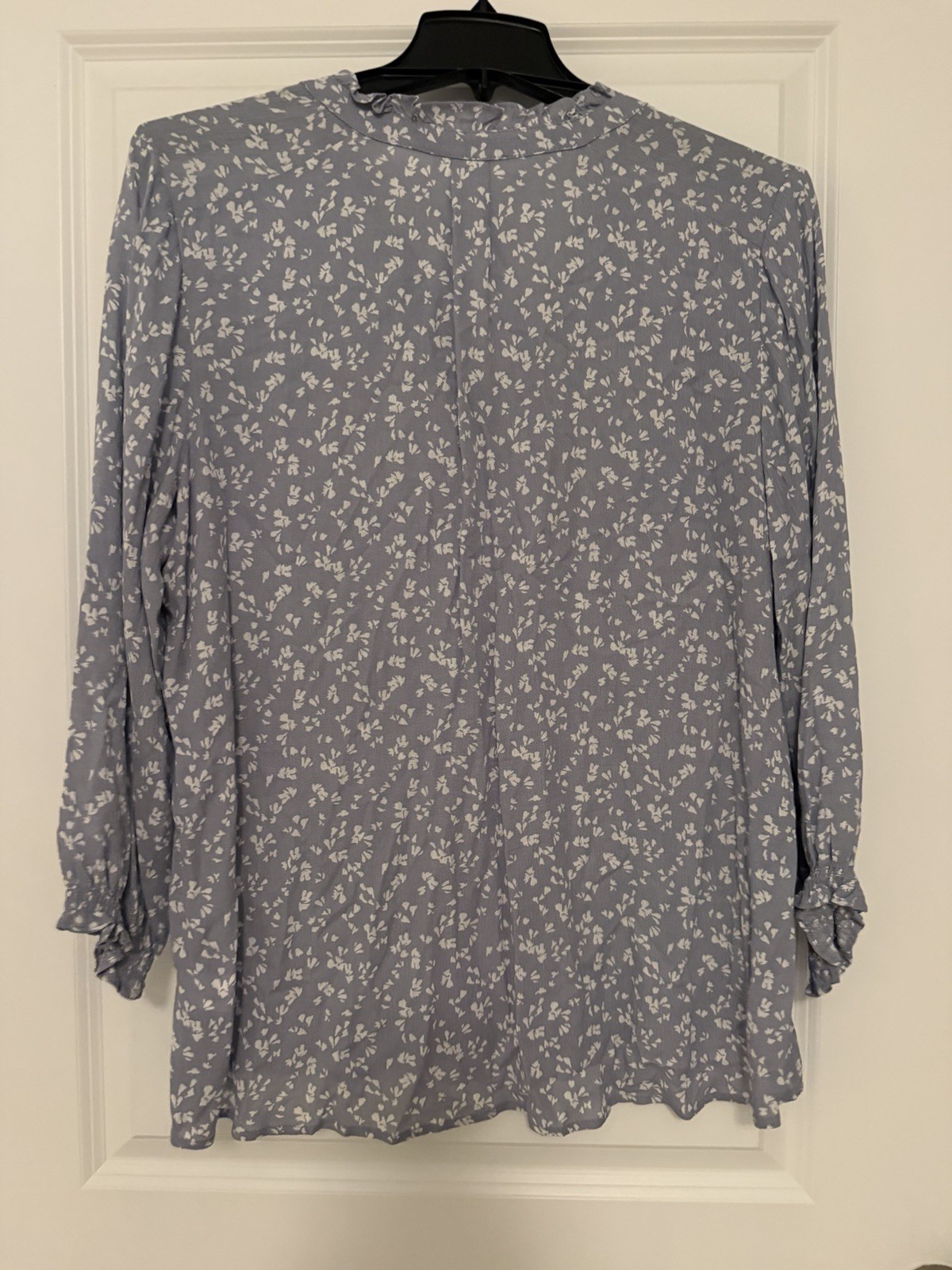 Monday Fun Women’s Blue/White Floral Ruffle Blouse V-Neck Long Sleeve