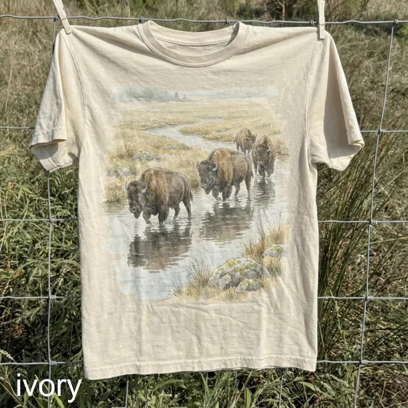 Bison River Vintage Retro Wildlife Animal Nature Comfort Tee
