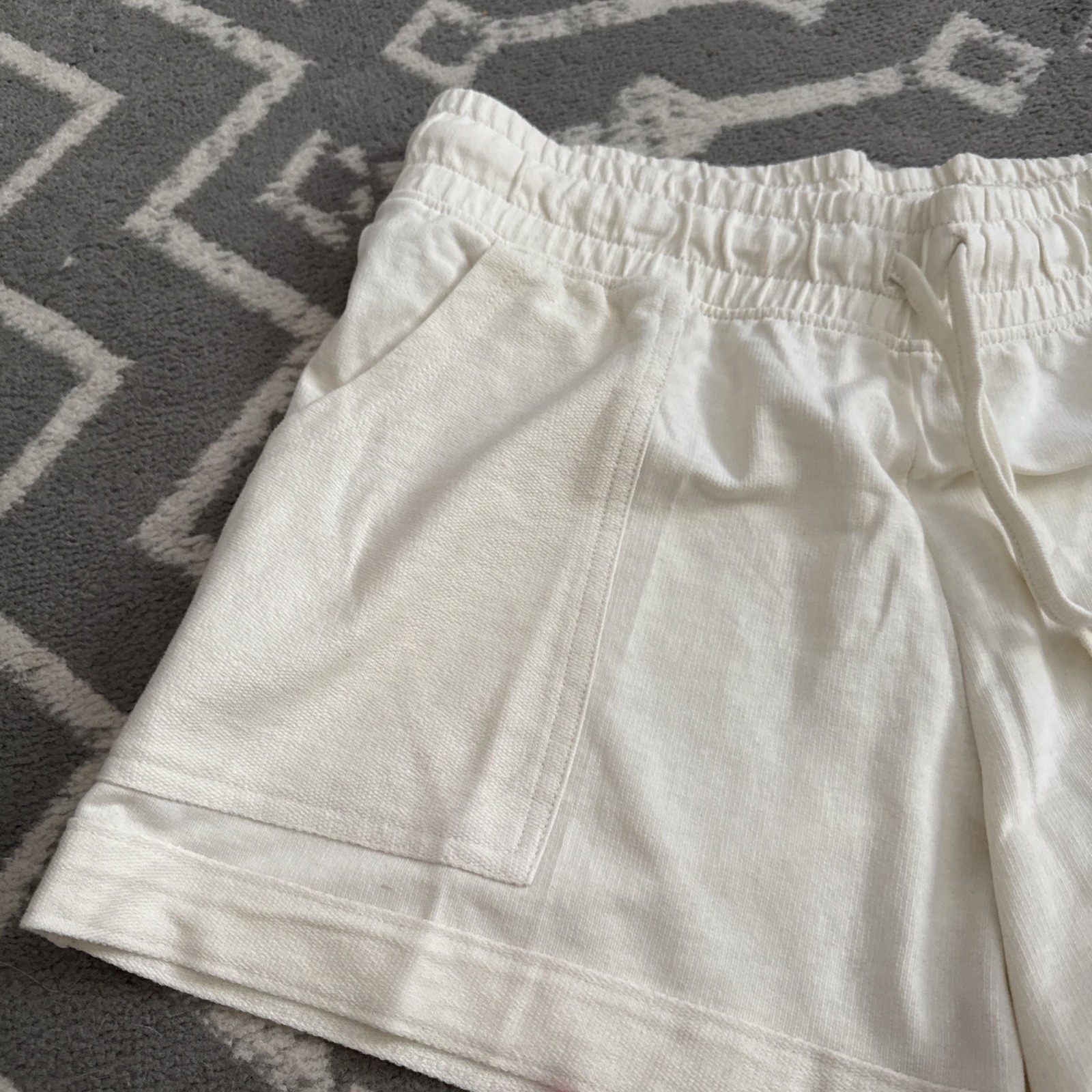 Rivalry Threads 91 Size S 4/6 ivory Minnesota Gophers Lined Womens Shorts