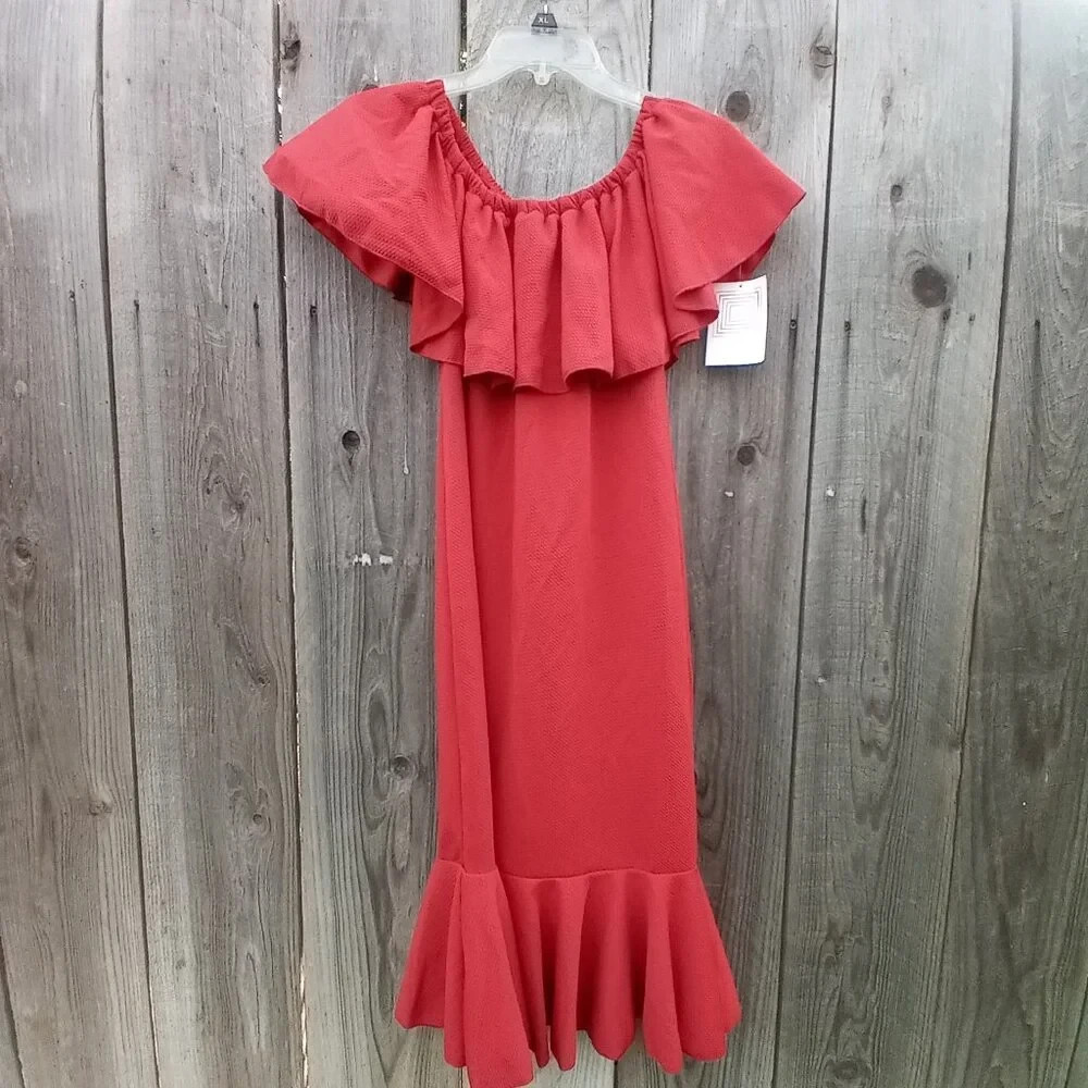 LuLaRoe Cici Coral Off the Shoulder Neckline Dress Oversized S Pullover Ruffle