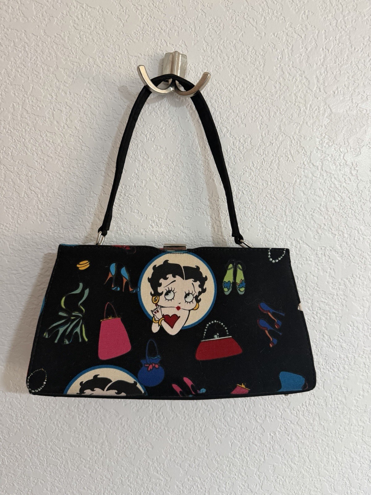 Betty Boop Black Graphic Print Small Shoulder Bag Metal Frame Snap, Strap
