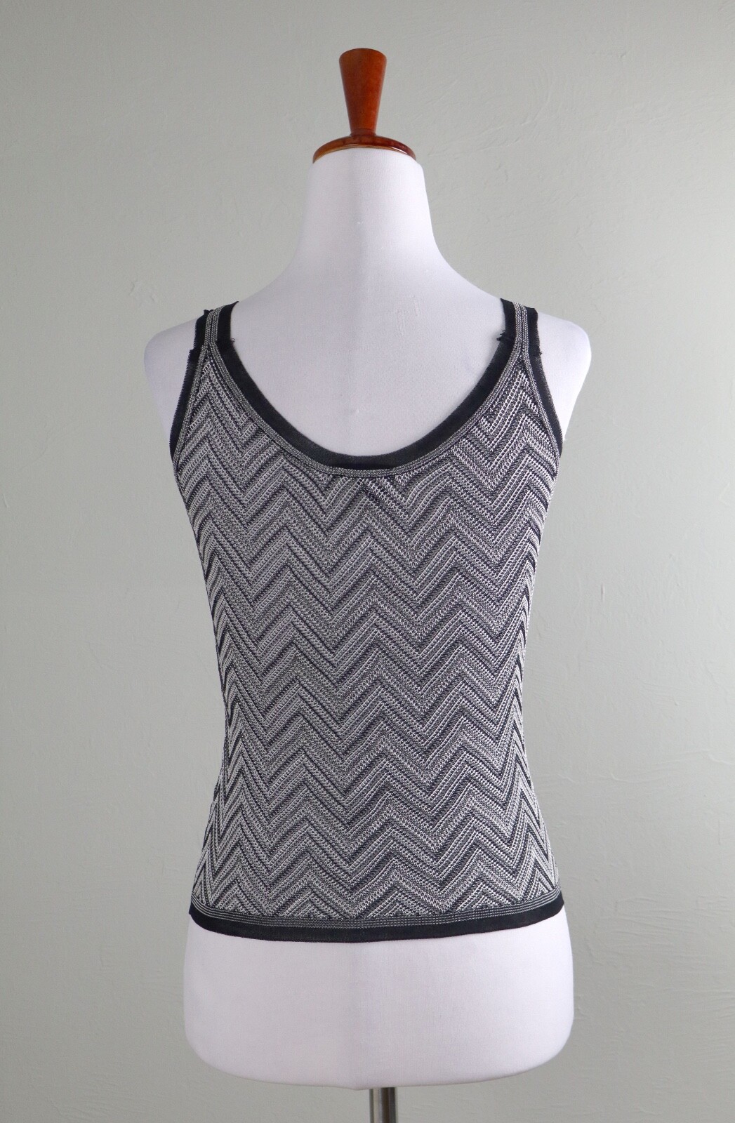 ESCADA $310 Zig Zag Semi Sheer Knit Mesh Trim Cami Sweater Tank Top Size 34