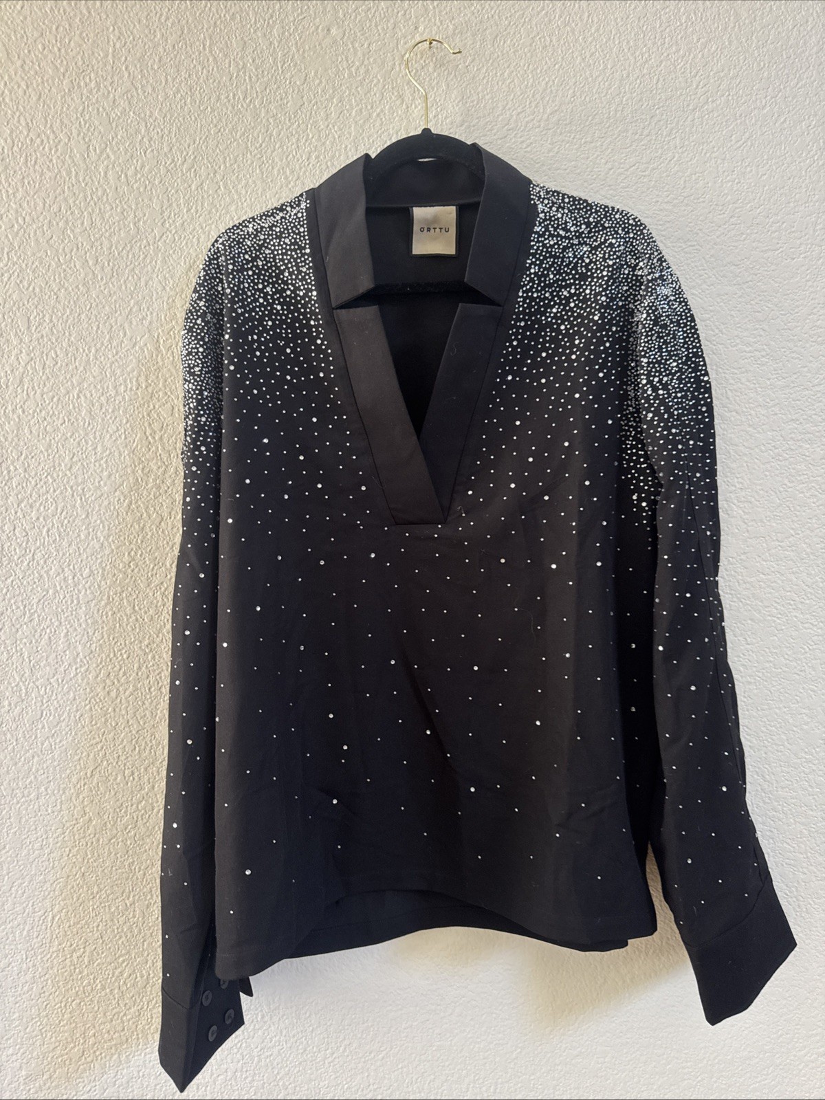 Star neck Diamond shirt black with attached diamonds size L