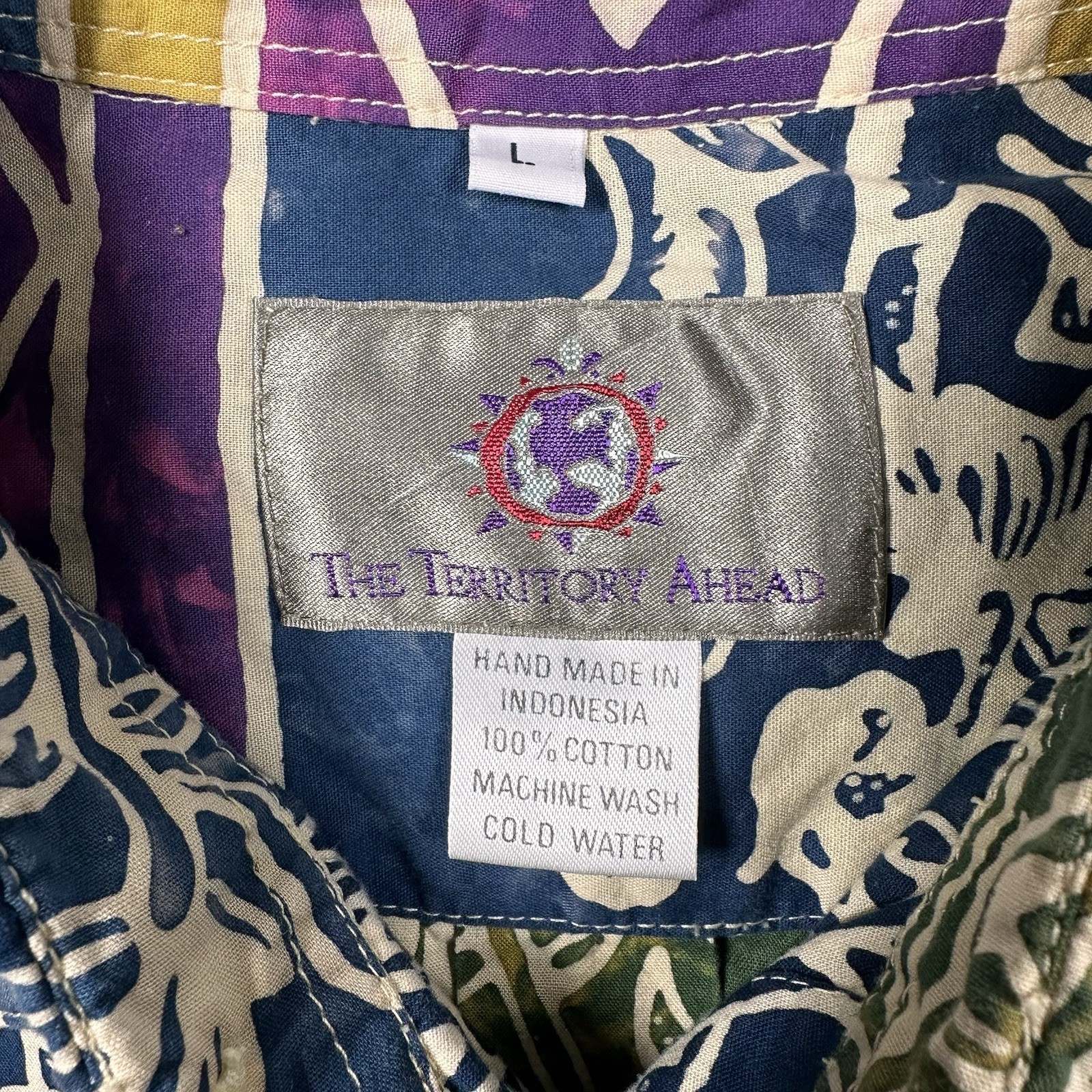 The Territory Ahead Button Up Aztec Tribal Fish Abstract Men’s L Cotton Shirt