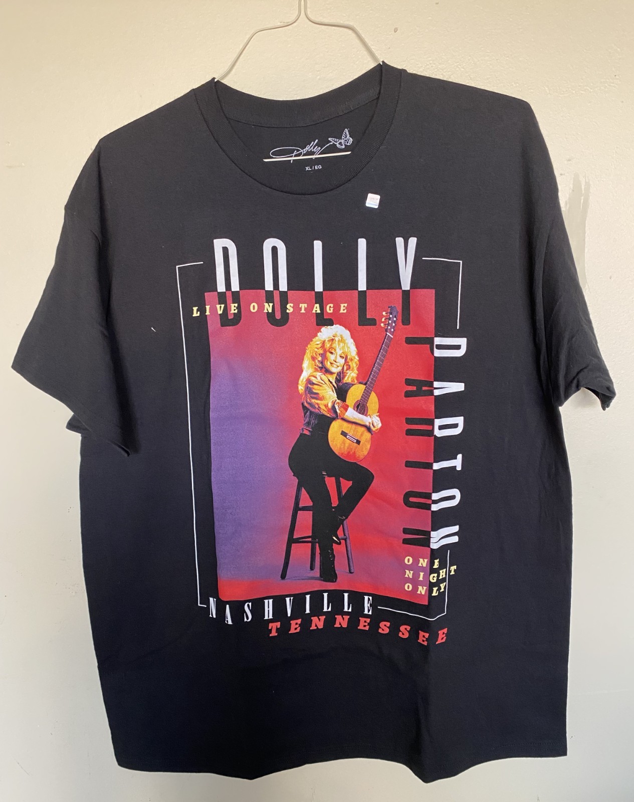 Dolly Parton Live On Stage Nashville Tee – Size MED– Official Merch –Brand New