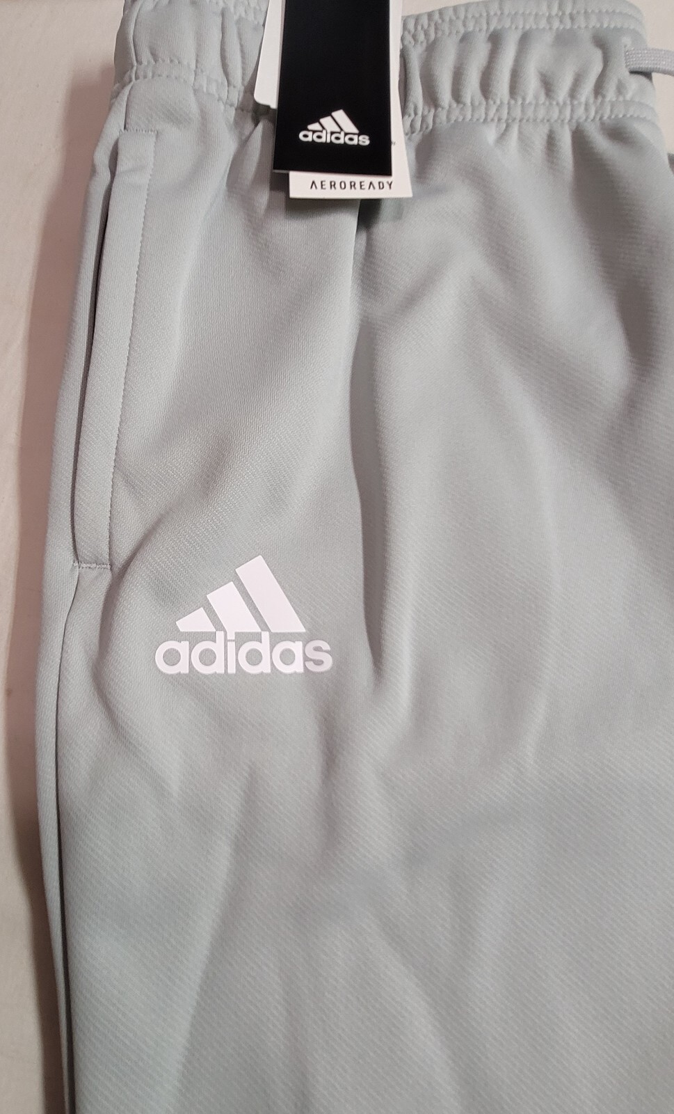 Adidas Women’s Team Issue Tapered Pants Medium Gray Athletic Training New MRP$55