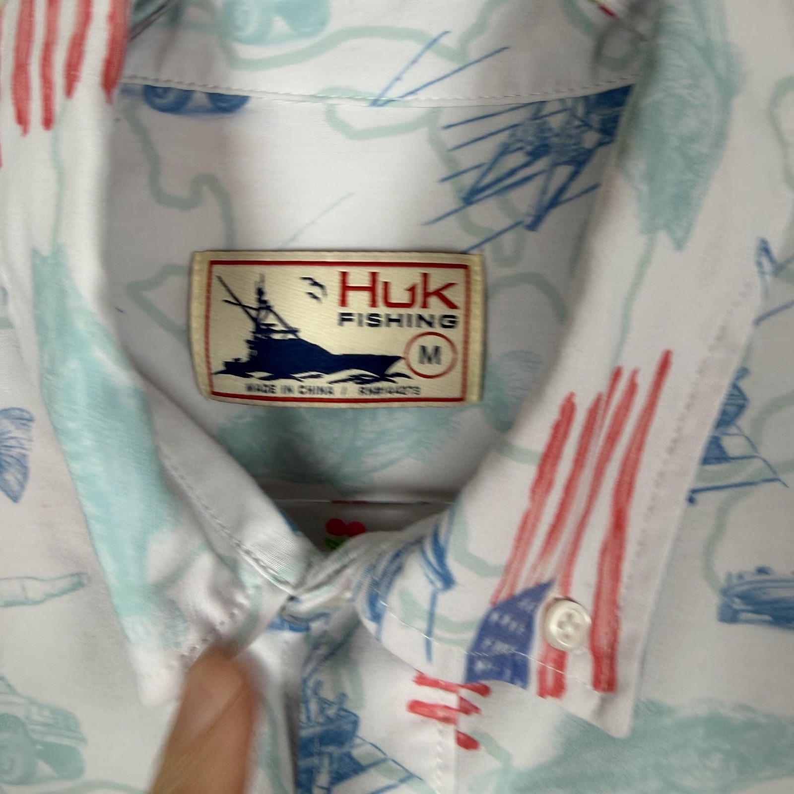 Huk Kona Fish & Flag Fishing Shirt Red White Blue Button Down Size Medium Summer