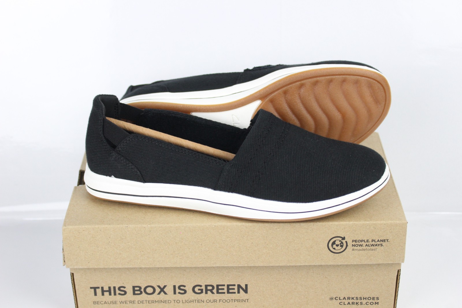 Clarks Women’s Breeze Step II Slip On Comfort Shoes Black 261 72774
