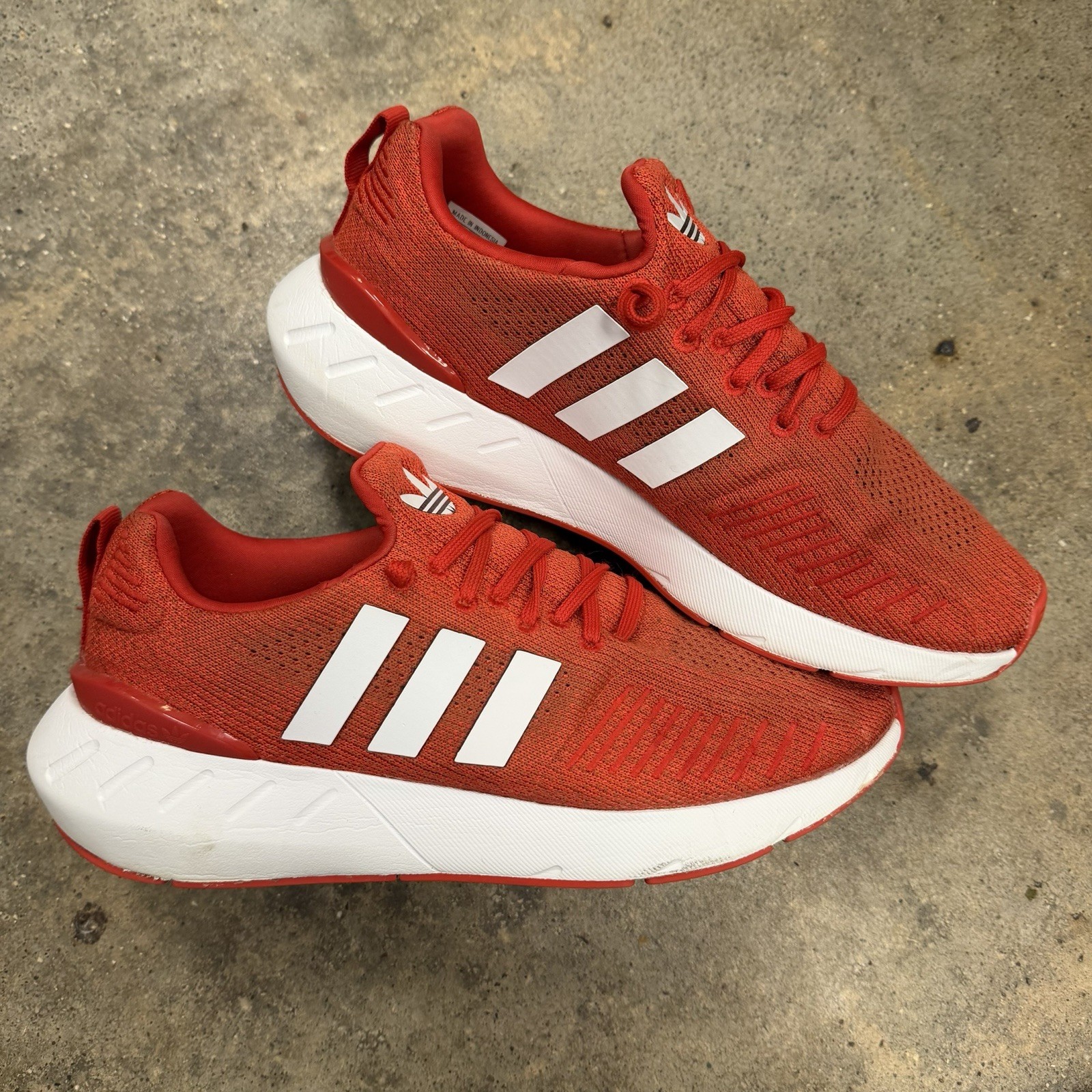 Adidas Swift Run 22 Low Top Mens Running Shoes Size 8.5 Red White GZ3497