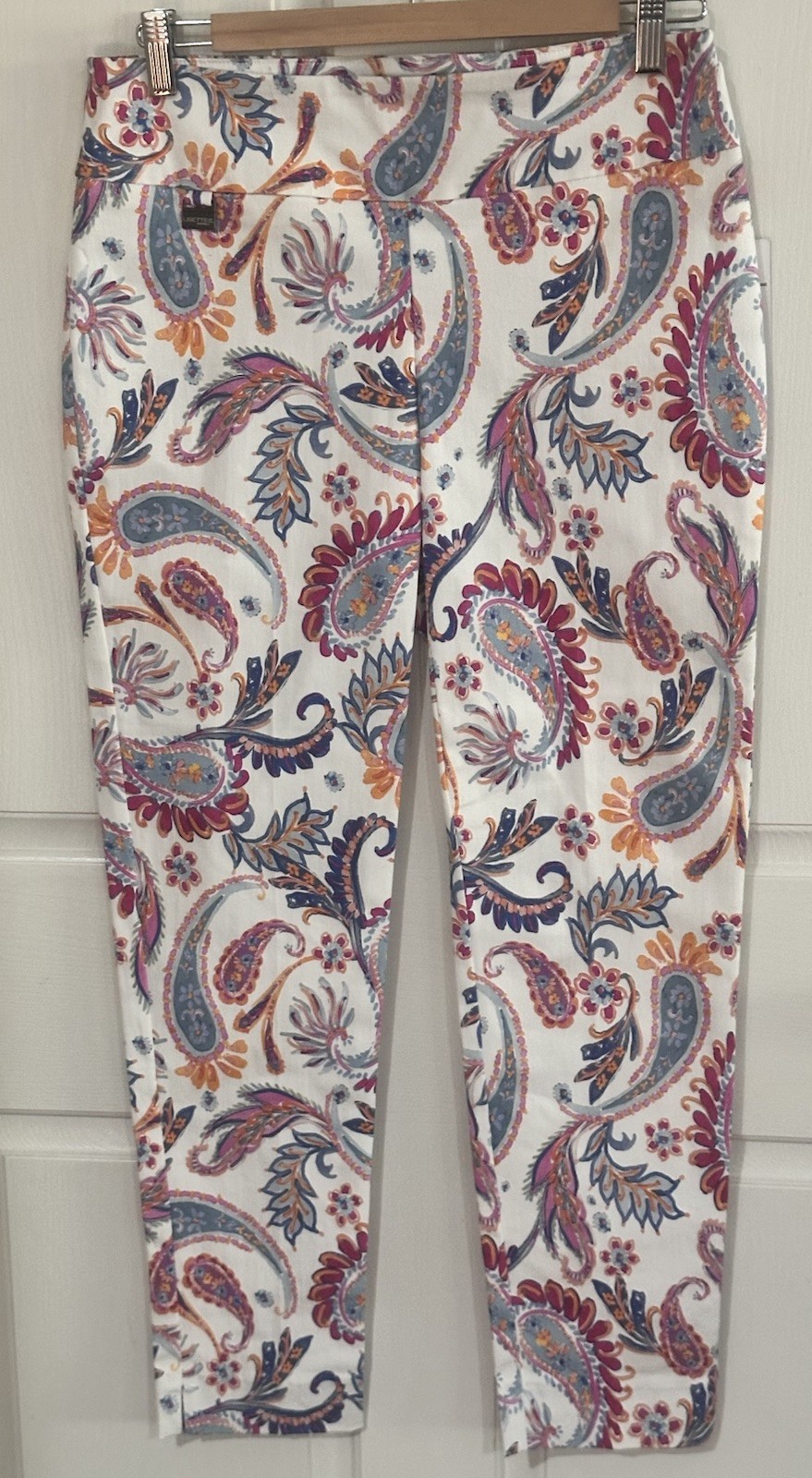 Women’s White Paisley Print Pants Slim Fit Stretch Flat Front Pull On