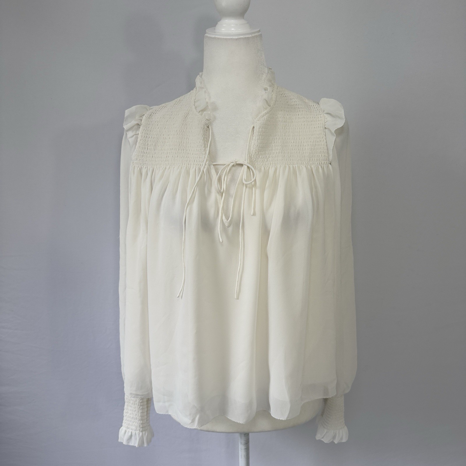 Wilfred Aritzia 2XS Ivory Smocked Ruffle Blouse Lace-Up Cottagecore Romantic